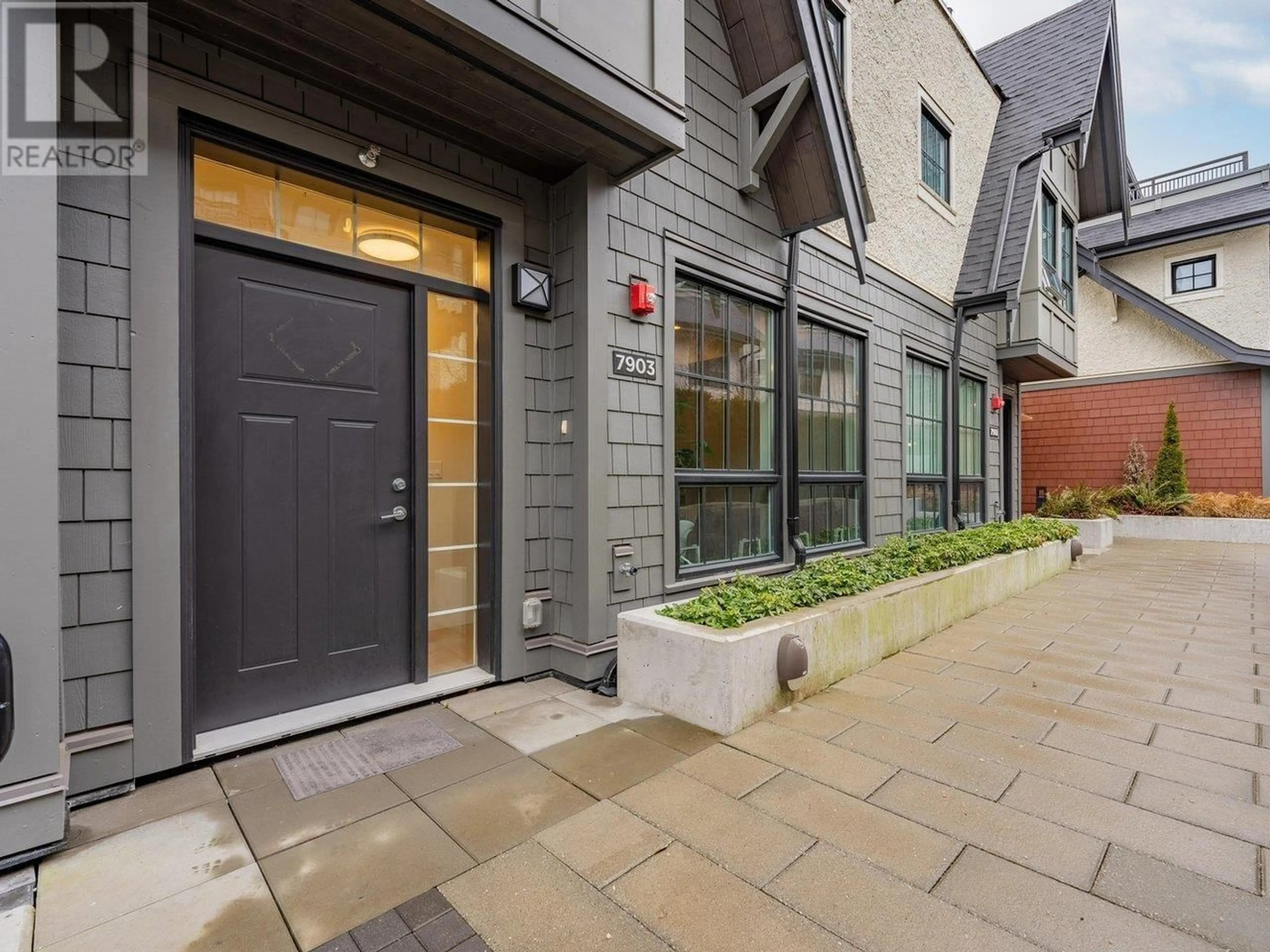 Unknown for 7903 OAK STREET, Vancouver British Columbia V6P4A6