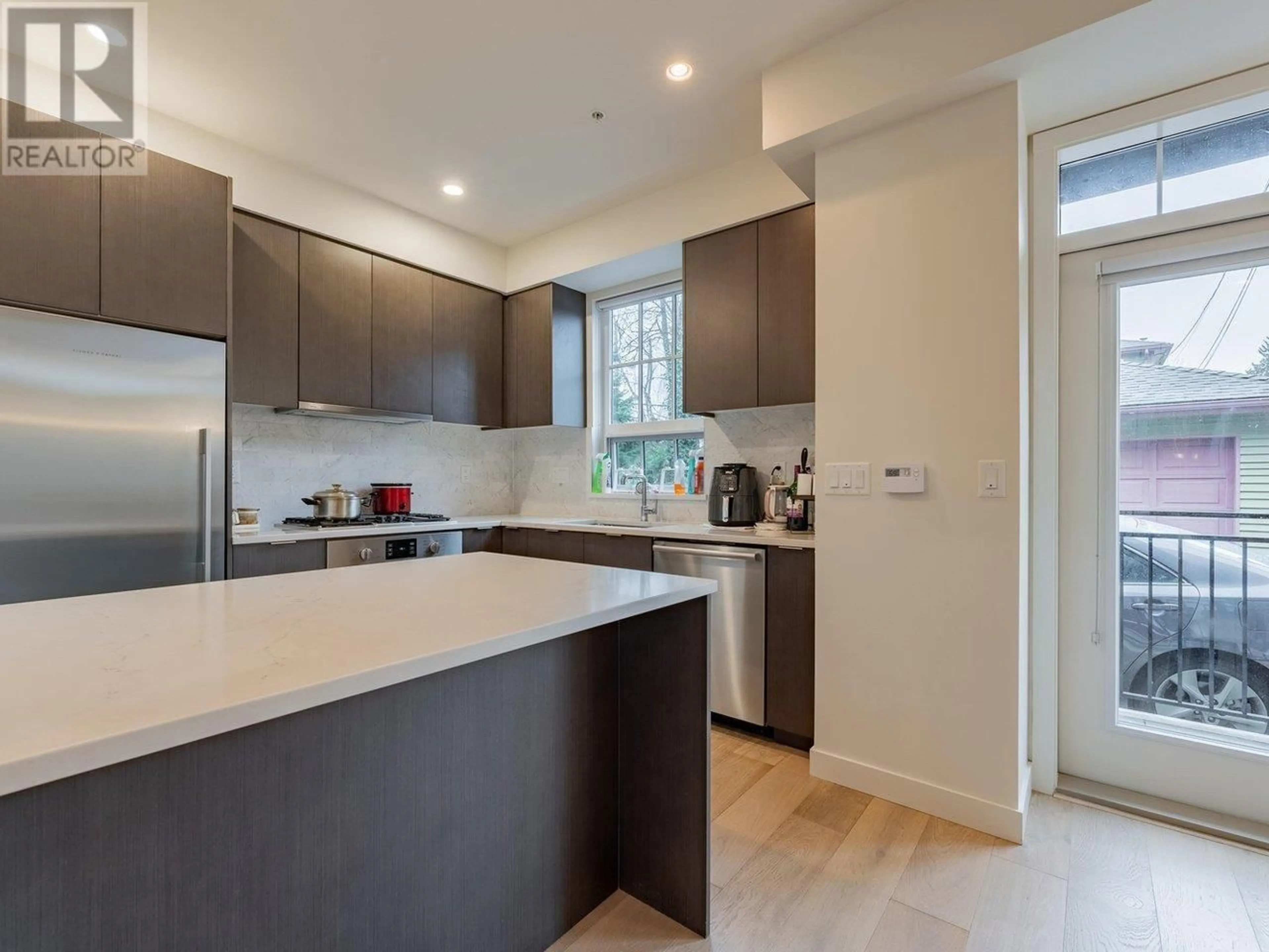 Open concept kitchen, unknown for 7903 OAK STREET, Vancouver British Columbia V6P4A6