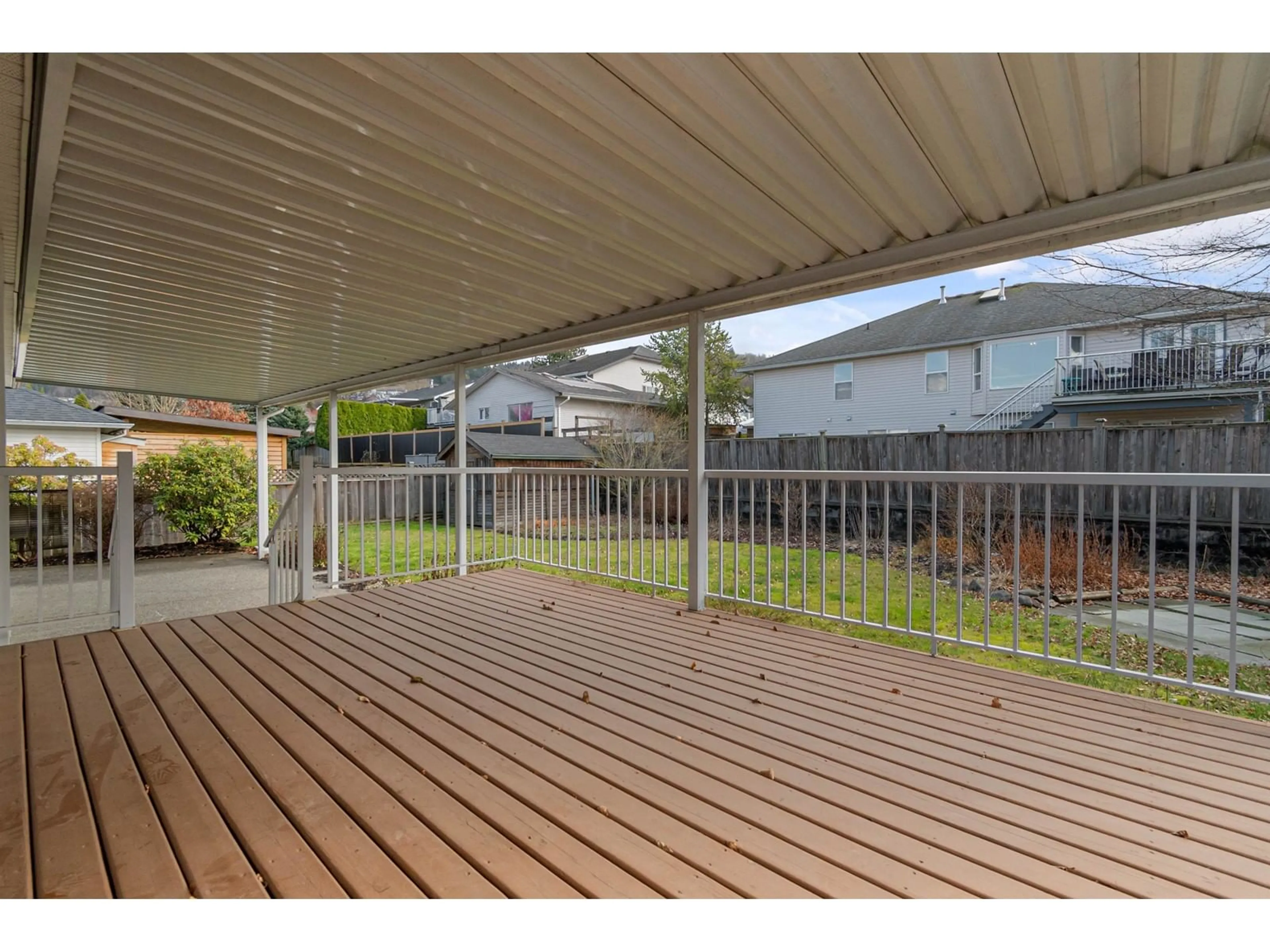 Patio, street for 5642 THORNHILL STREET, Chilliwack British Columbia V2R3Y7