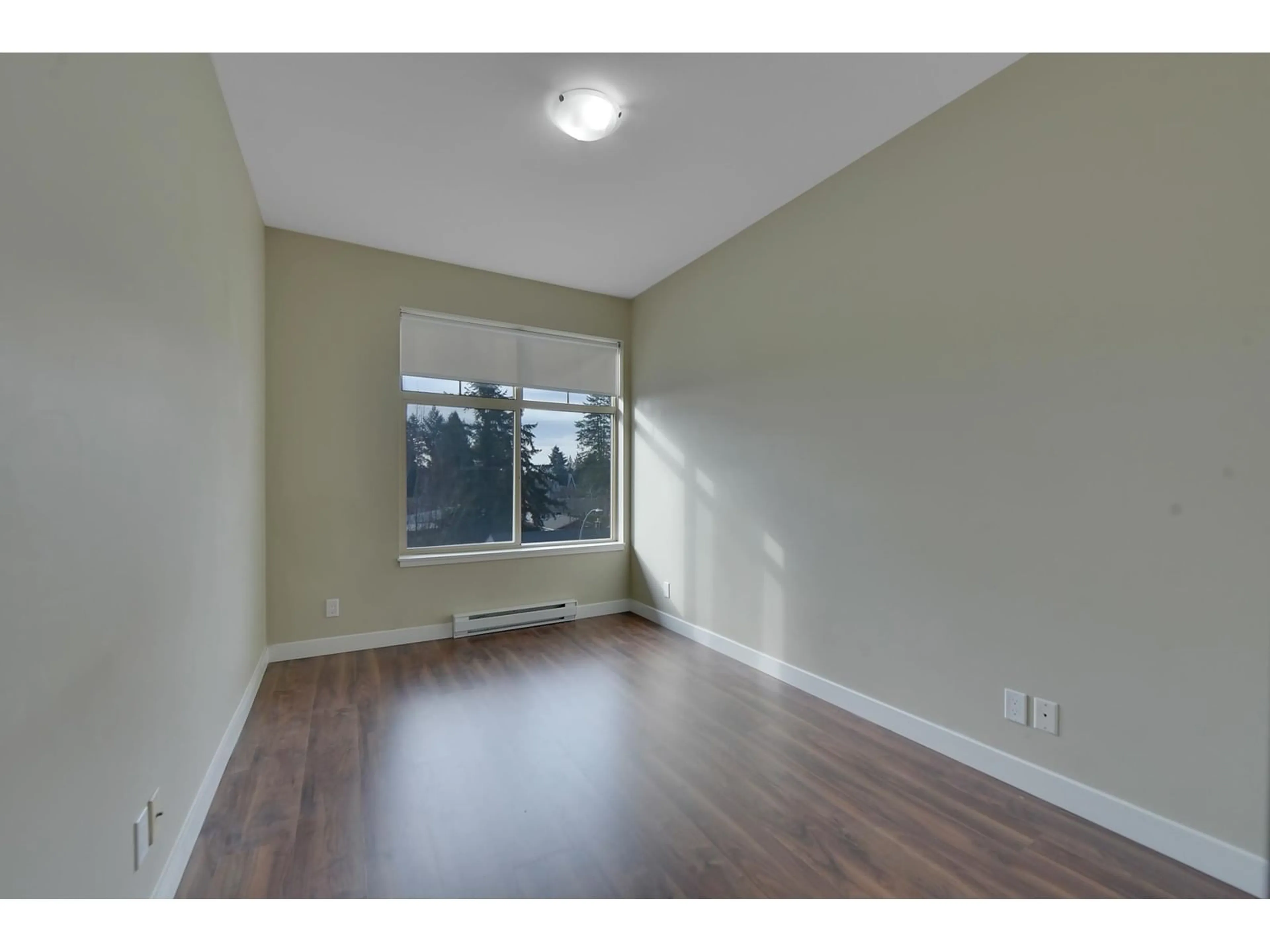 A pic of a room for 409 33545 RAINBOW AVENUE, Abbotsford British Columbia V2S0N9