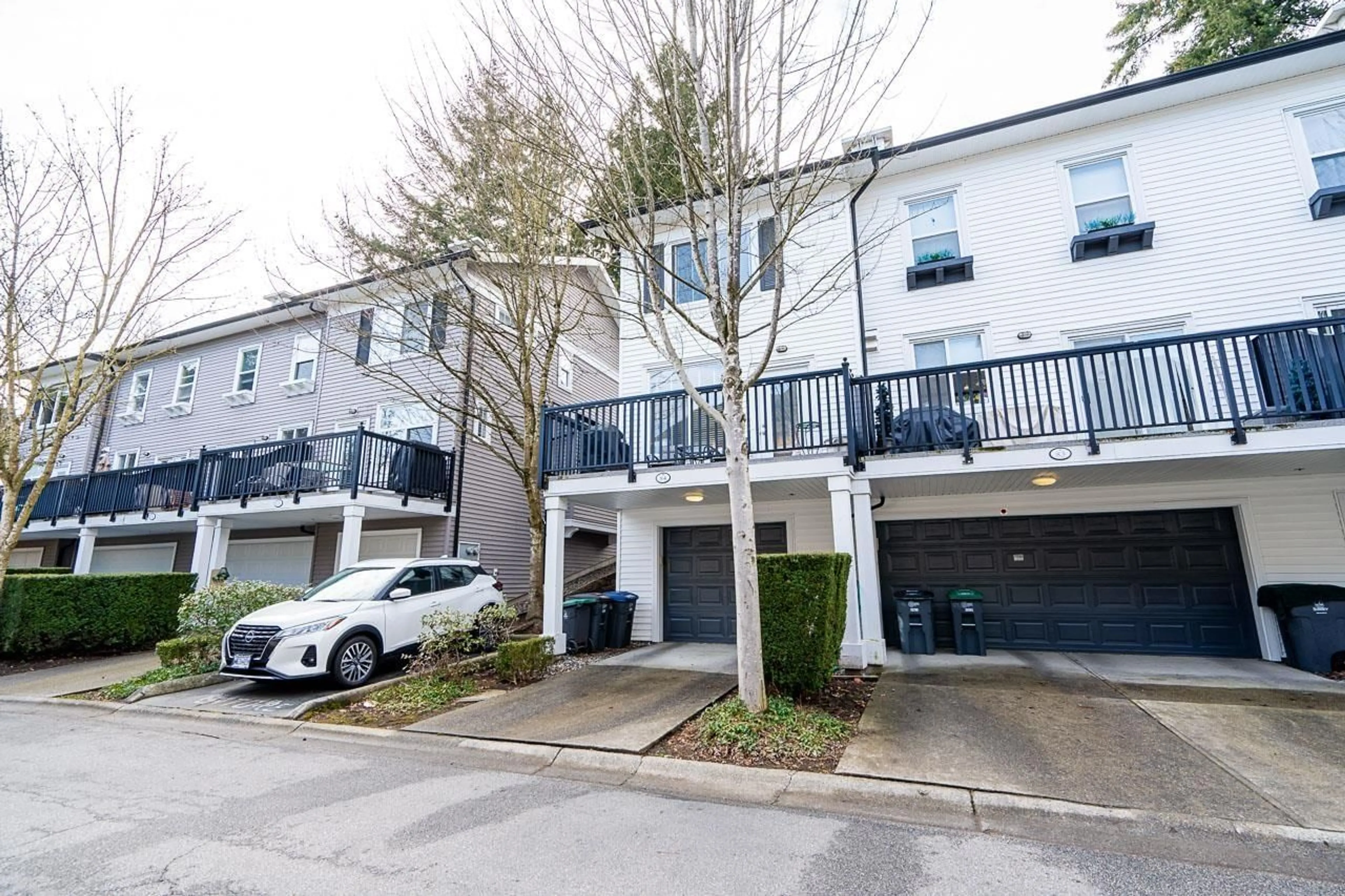 A pic from outside/outdoor area/front of a property/back of a property/a pic from drone, street for 84 - 15075 60, Surrey British Columbia V3S1S1