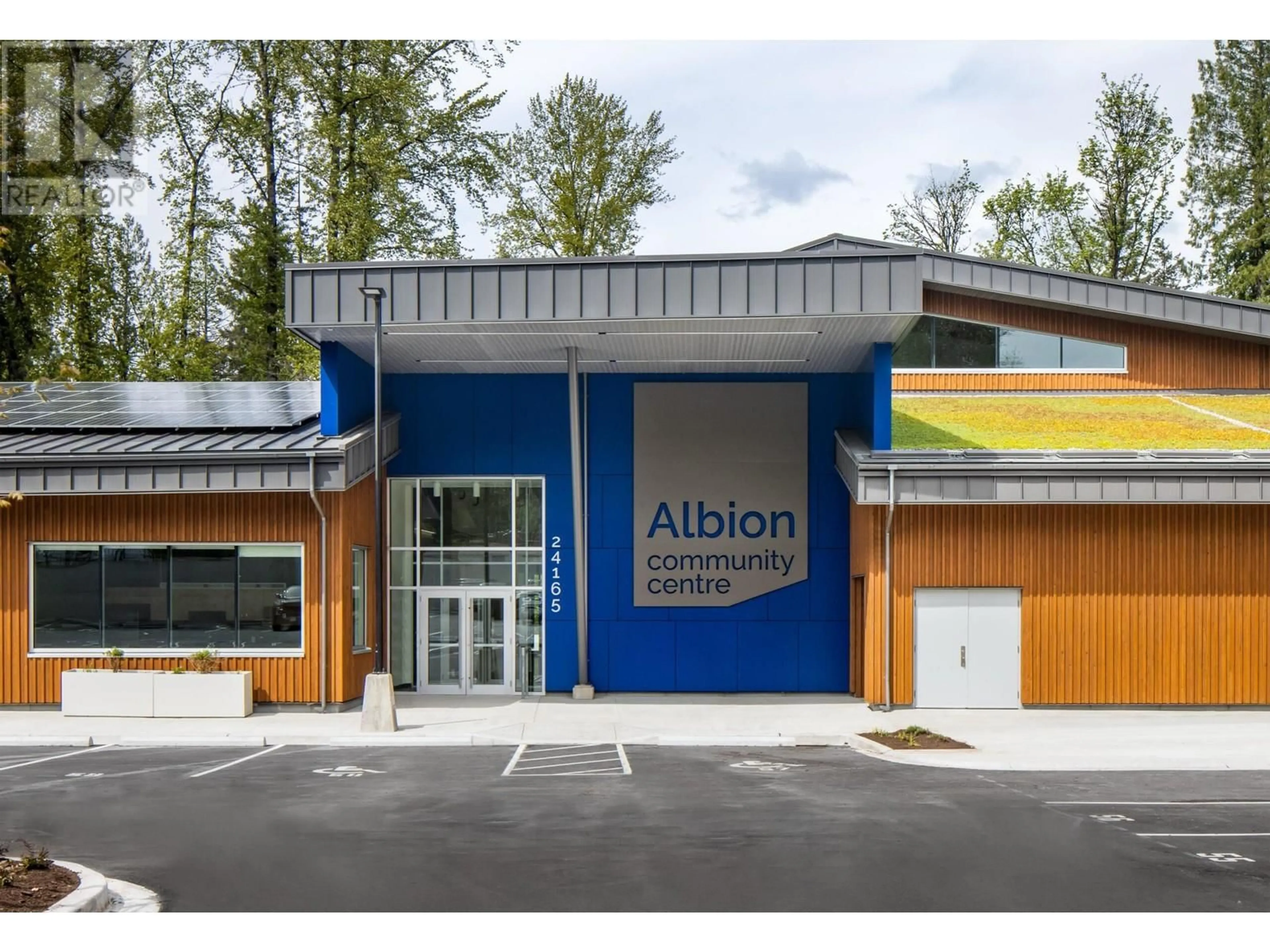 Indoor foyer for 63 - 24108 104 AVENUE, Maple Ridge British Columbia V2W0J5