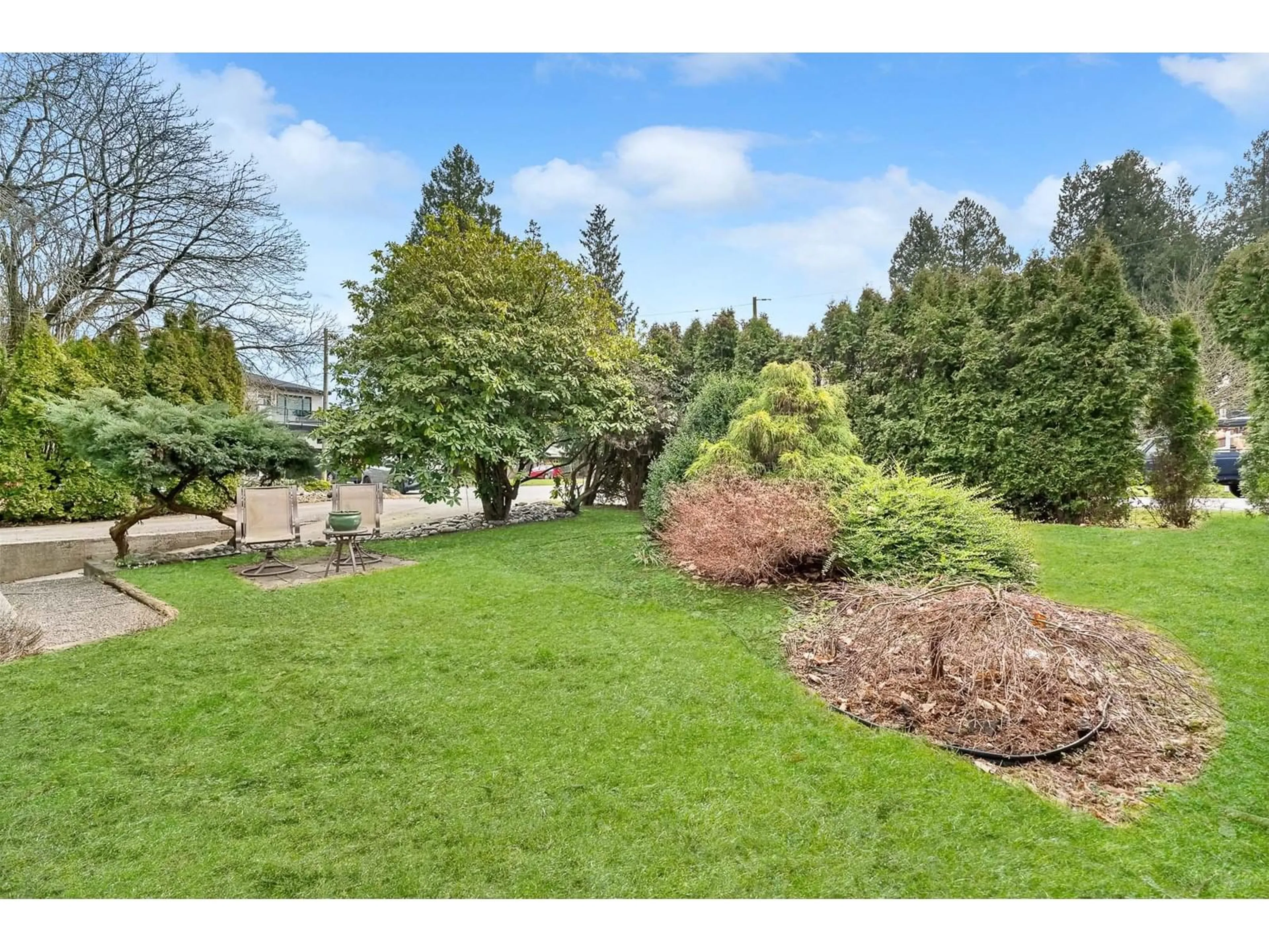 A pic from outside/outdoor area/front of a property/back of a property/a pic from drone, unknown for 11863 95A, Delta British Columbia V4C3V9