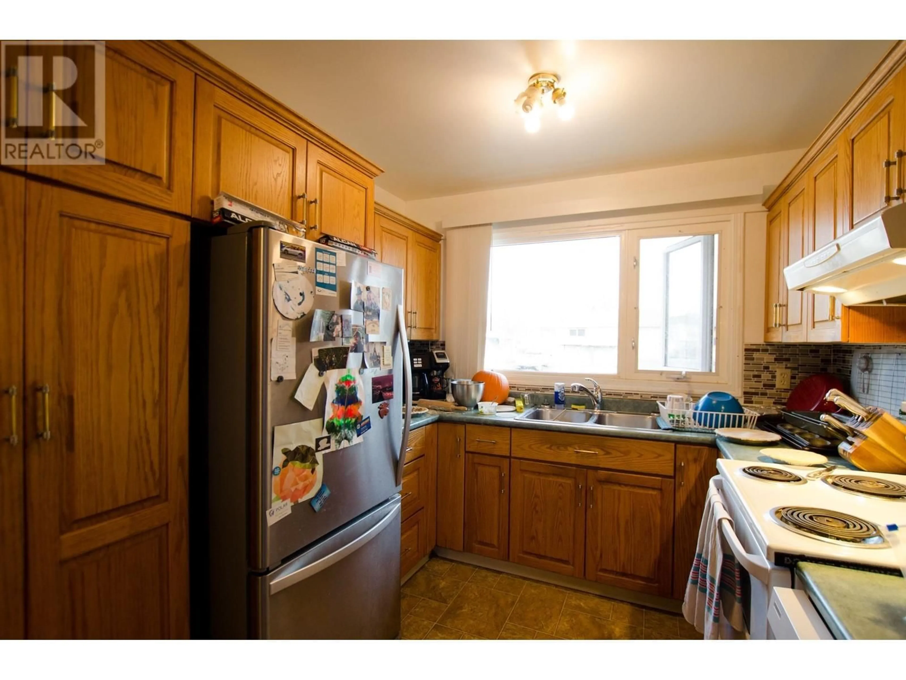 Standard kitchen, unknown for 2212 VICTORIA STREET, Prince George British Columbia V2L2L9
