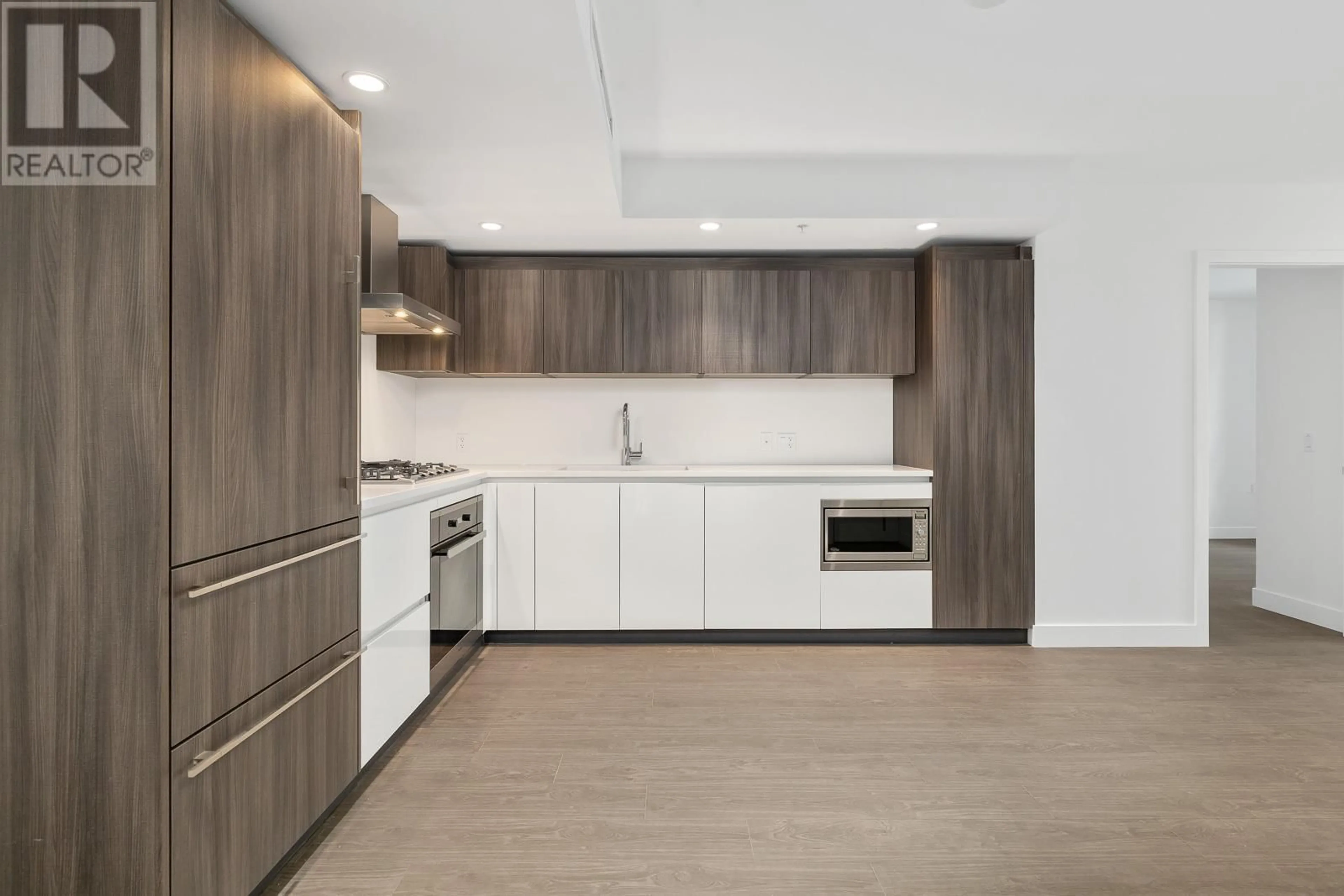 Standard kitchen, wood/laminate floor for 854 - 6328 NO.3 ROAD, Richmond British Columbia V6Y0L6