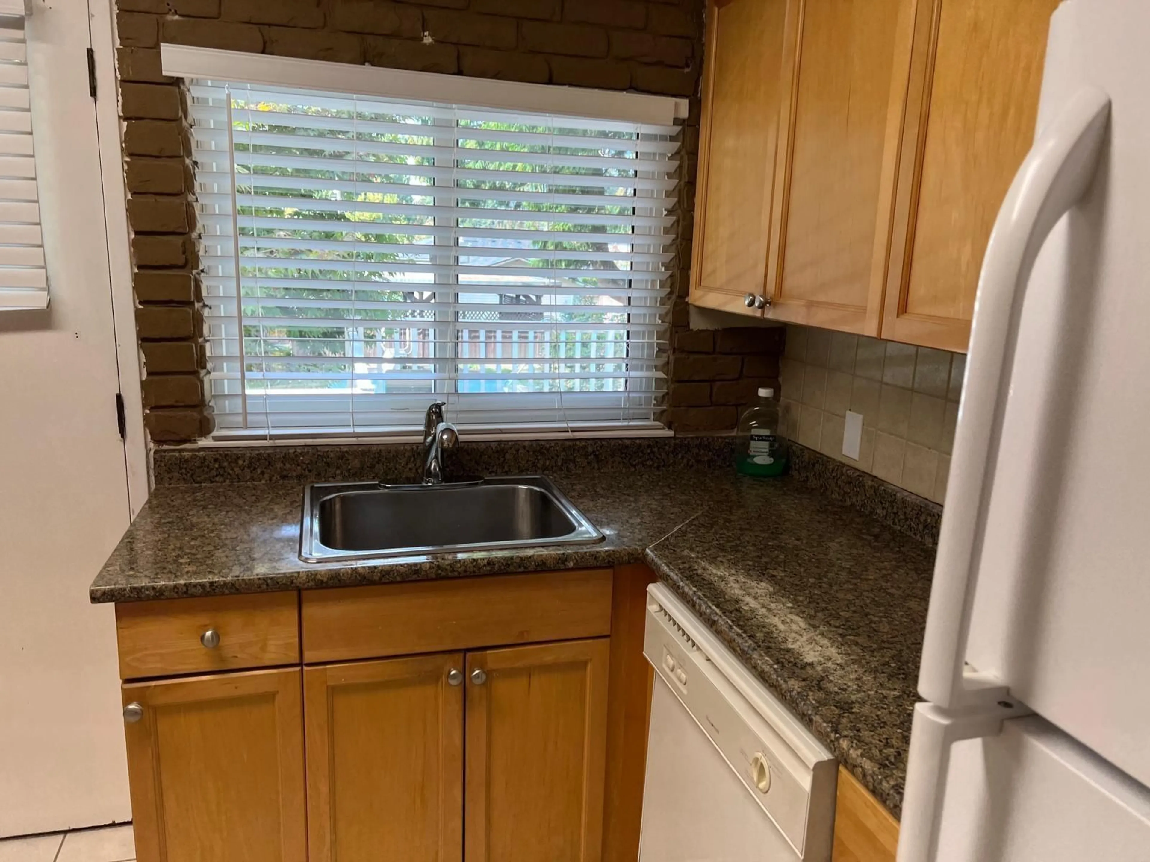 Standard kitchen, unknown for 10255 SEMIAHMOO, Surrey British Columbia V3T3N5