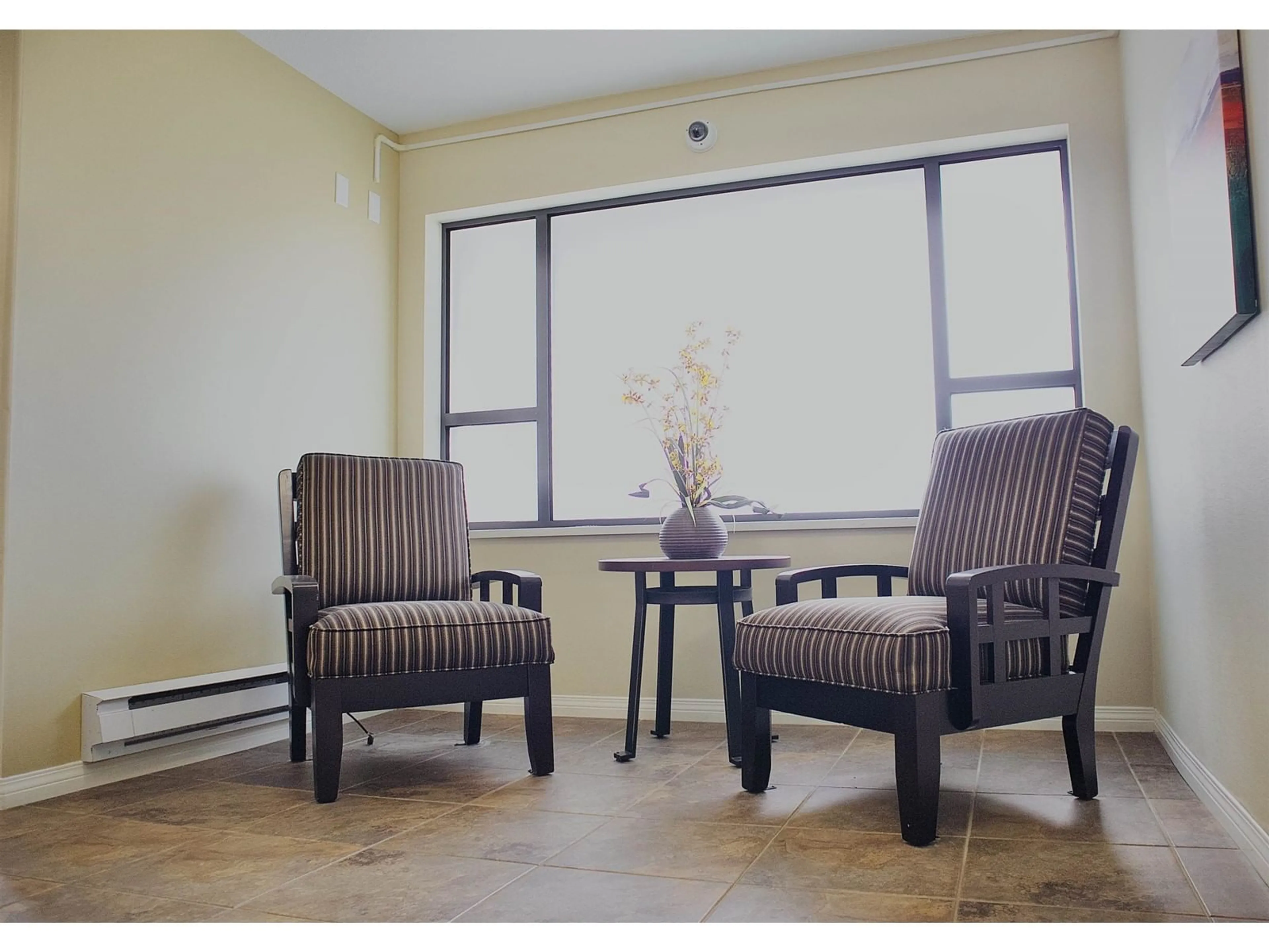 A pic of a room for 306 - 15241 18, Surrey British Columbia V4A1W9