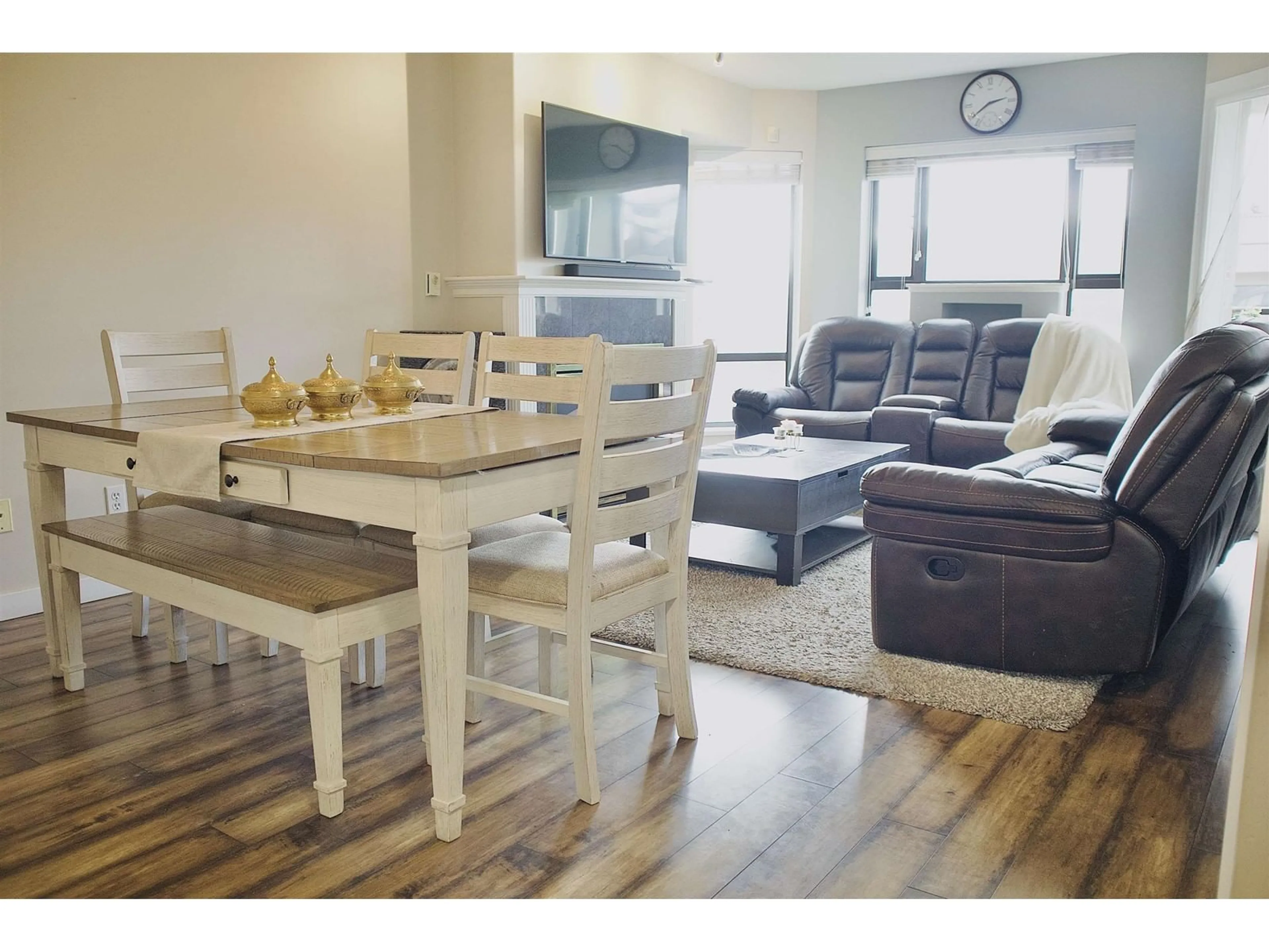 Living room with furniture, wood/laminate floor for 306 - 15241 18, Surrey British Columbia V4A1W9