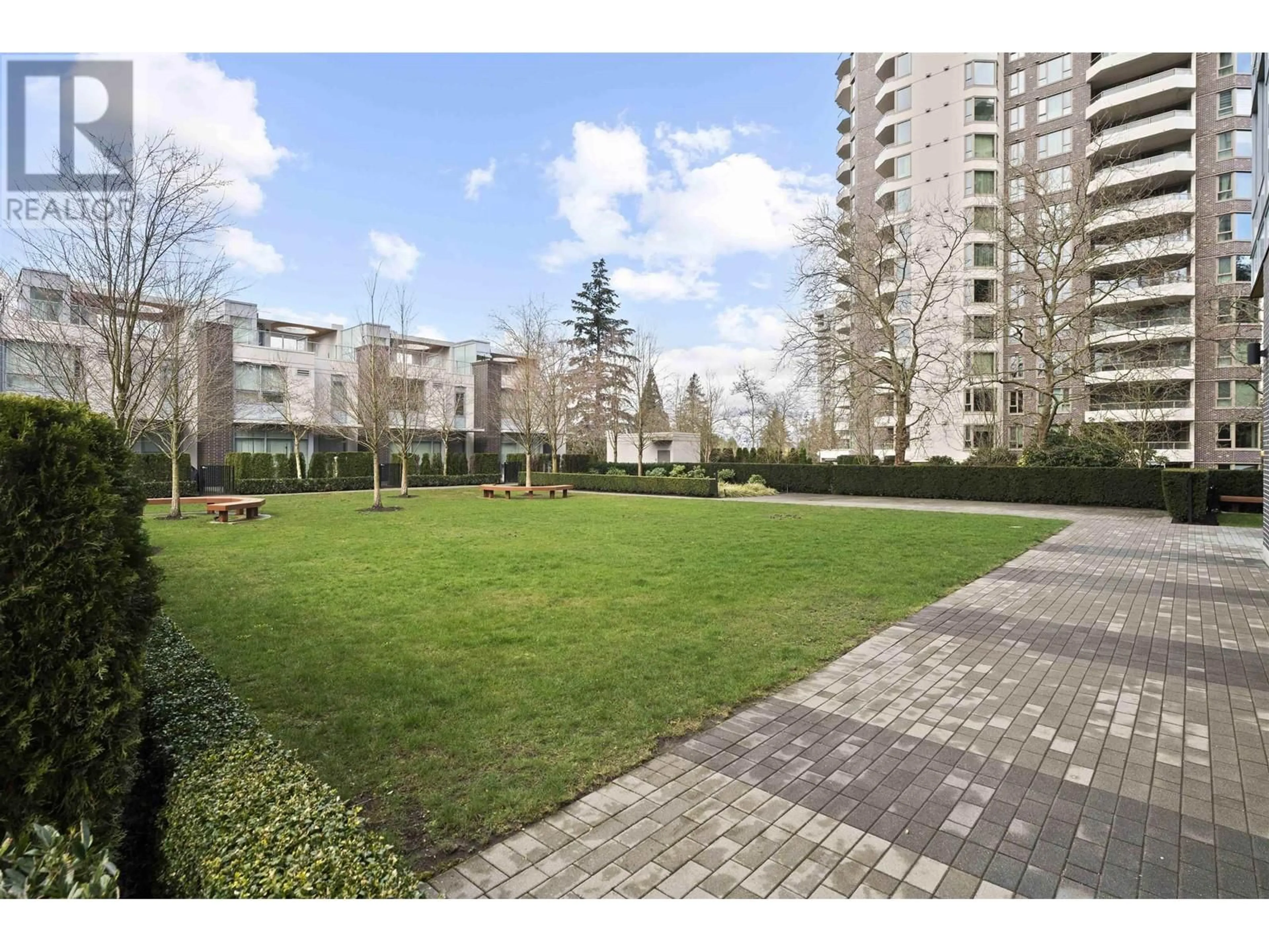 Patio, street for 1203 - 5883 BARKER AVENUE, Burnaby British Columbia V5H0G4