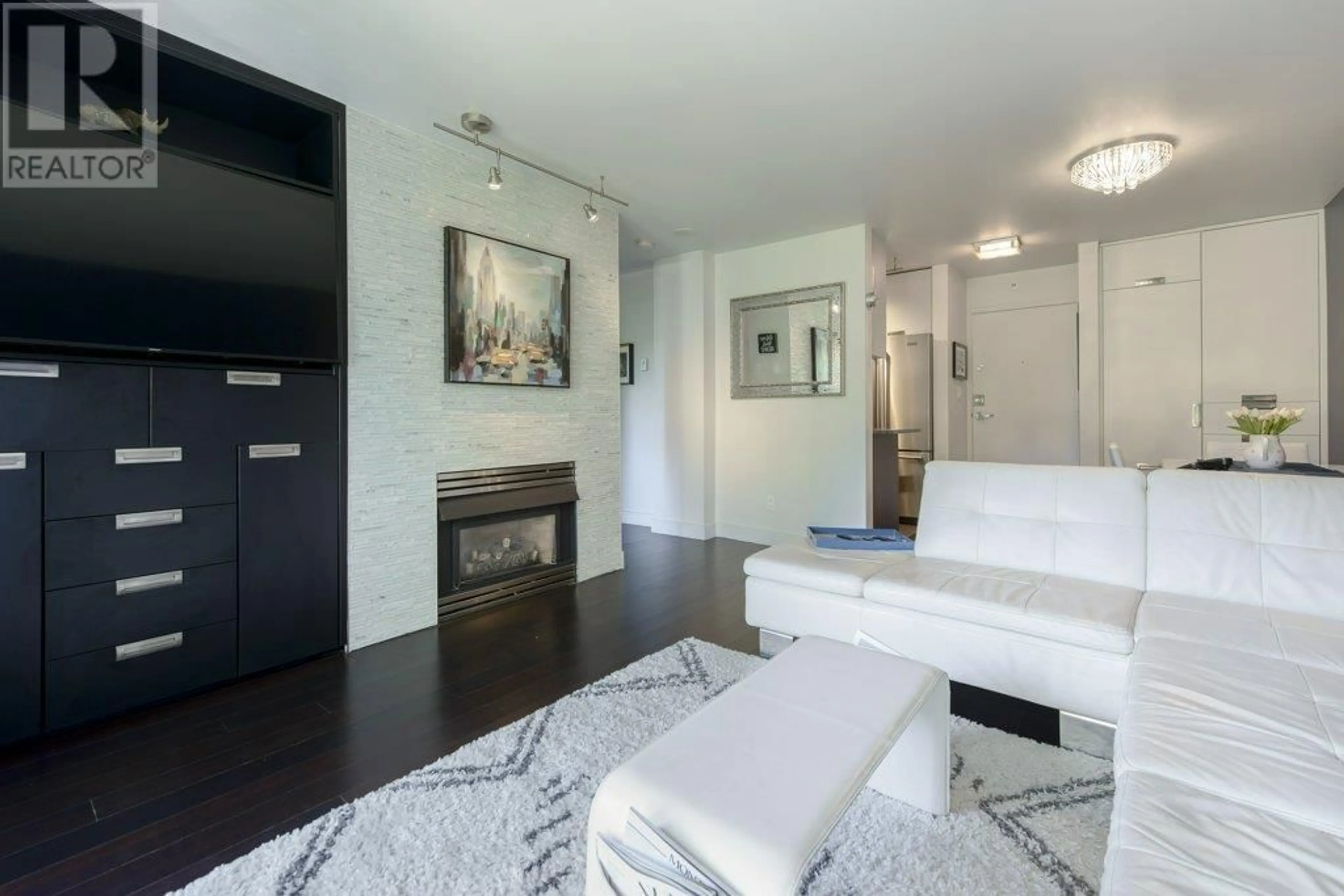 Living room with furniture, unknown for 402 - 939 HOMER STREET, Vancouver British Columbia V6B2W6