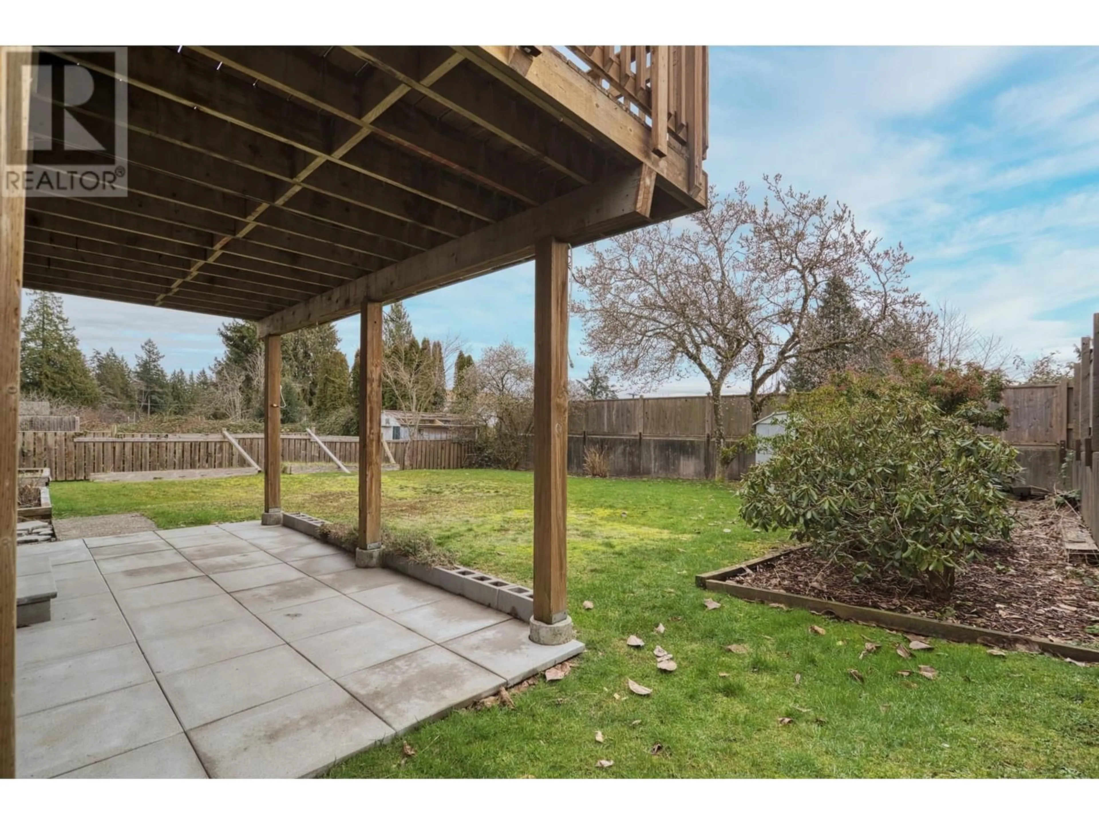 Patio, water/lake/river/ocean view for 773 SEACOT WAY, Gibsons British Columbia V0N1V9