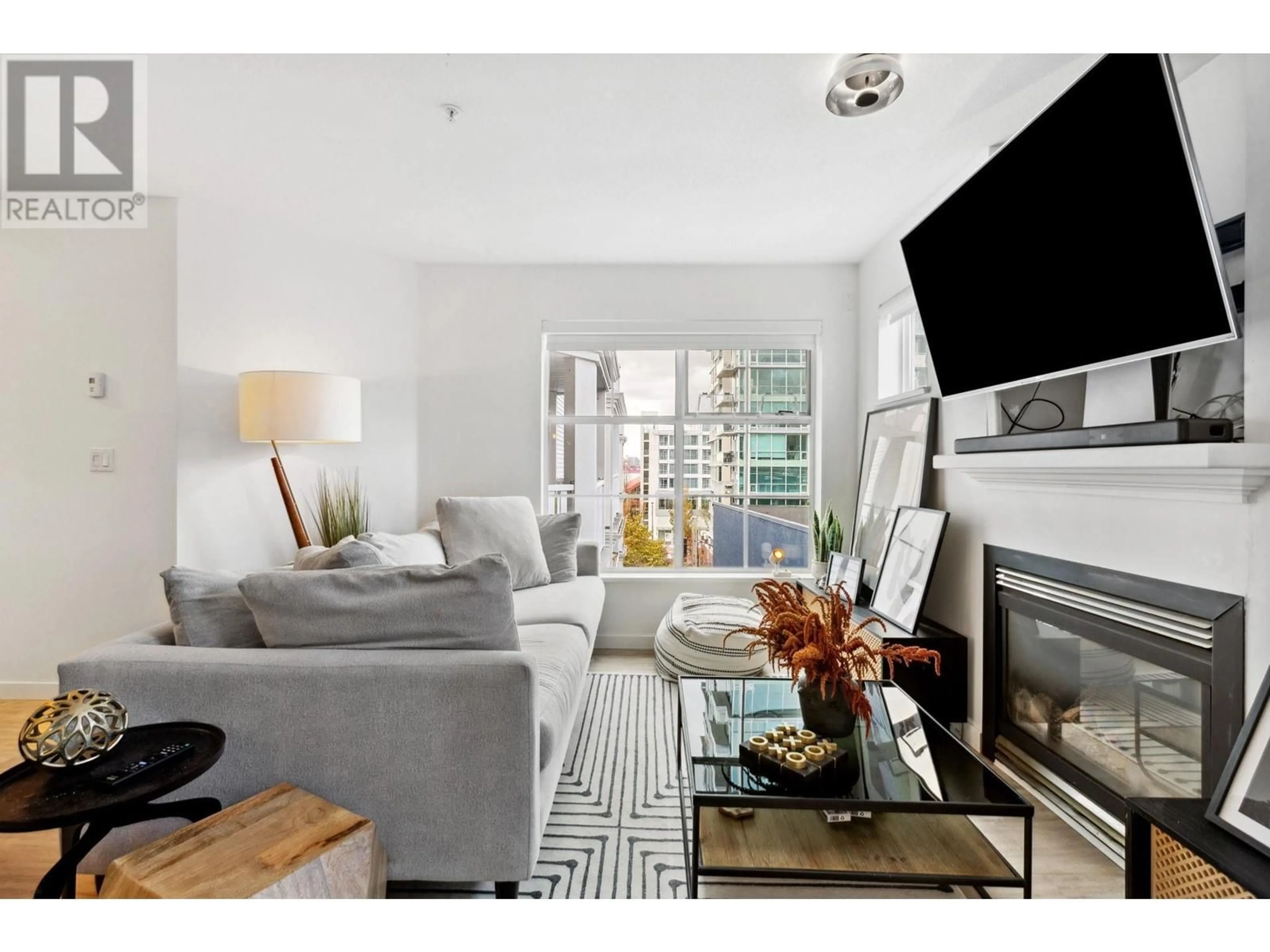 Living room with furniture, unknown for 300 - 137 1ST STREET, North Vancouver British Columbia V7L1B2
