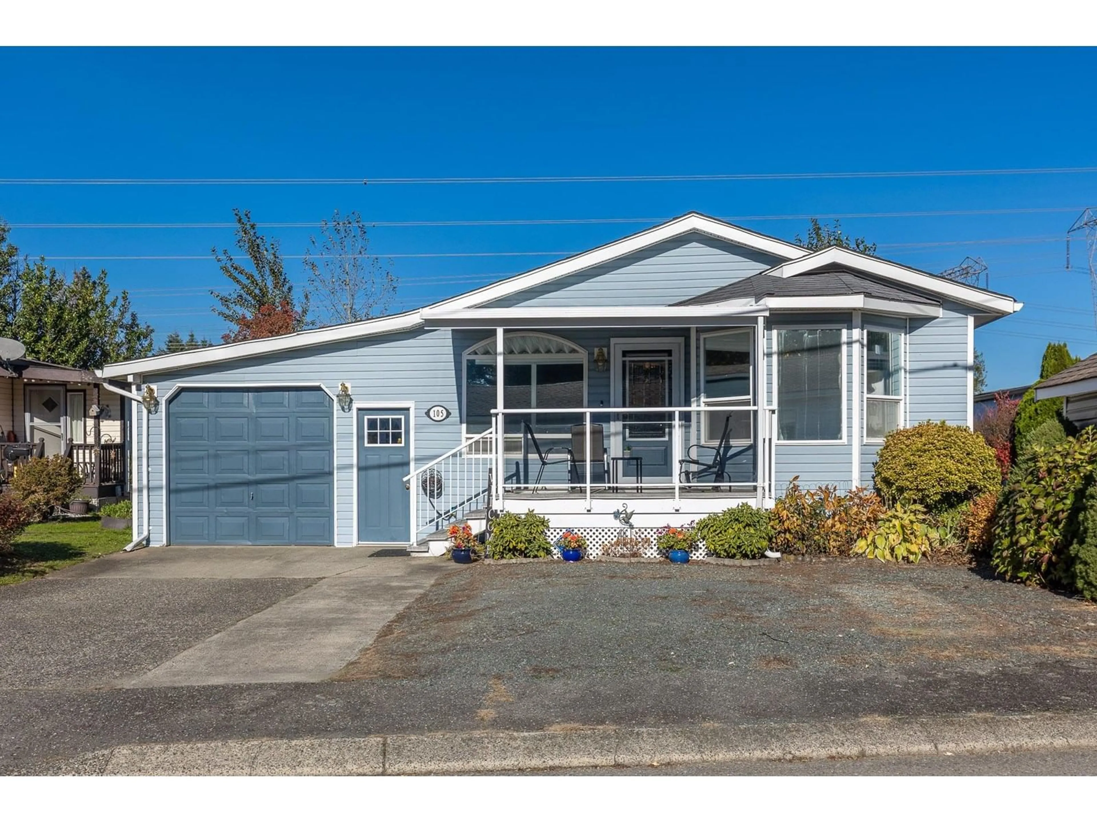 Home with vinyl exterior material, street for 105 - 6338 VEDDER ROAD, Chilliwack British Columbia V2R3R3