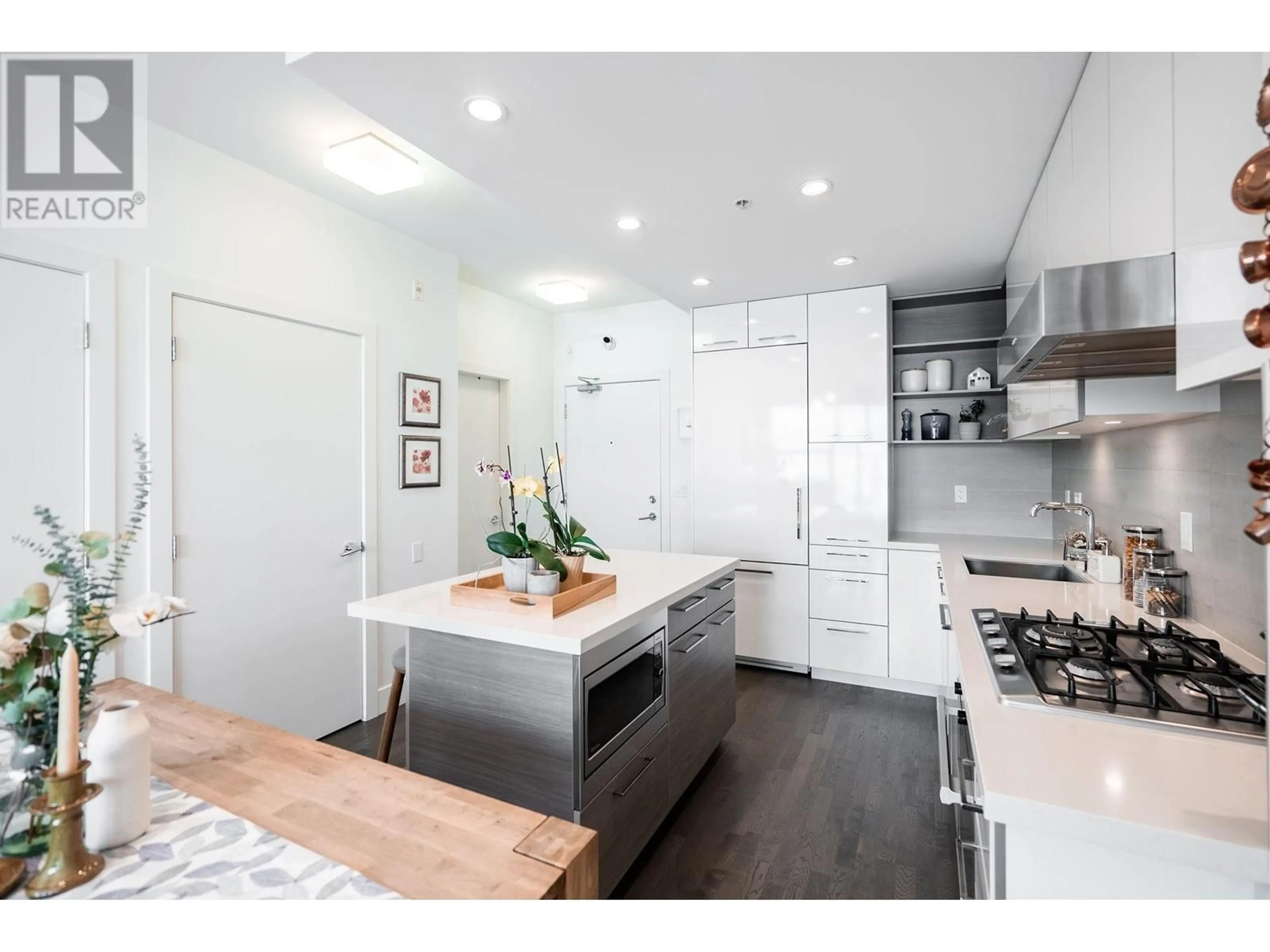 Open concept kitchen, unknown for 315 1628 W 4TH AVENUE, Vancouver British Columbia V6J0G6