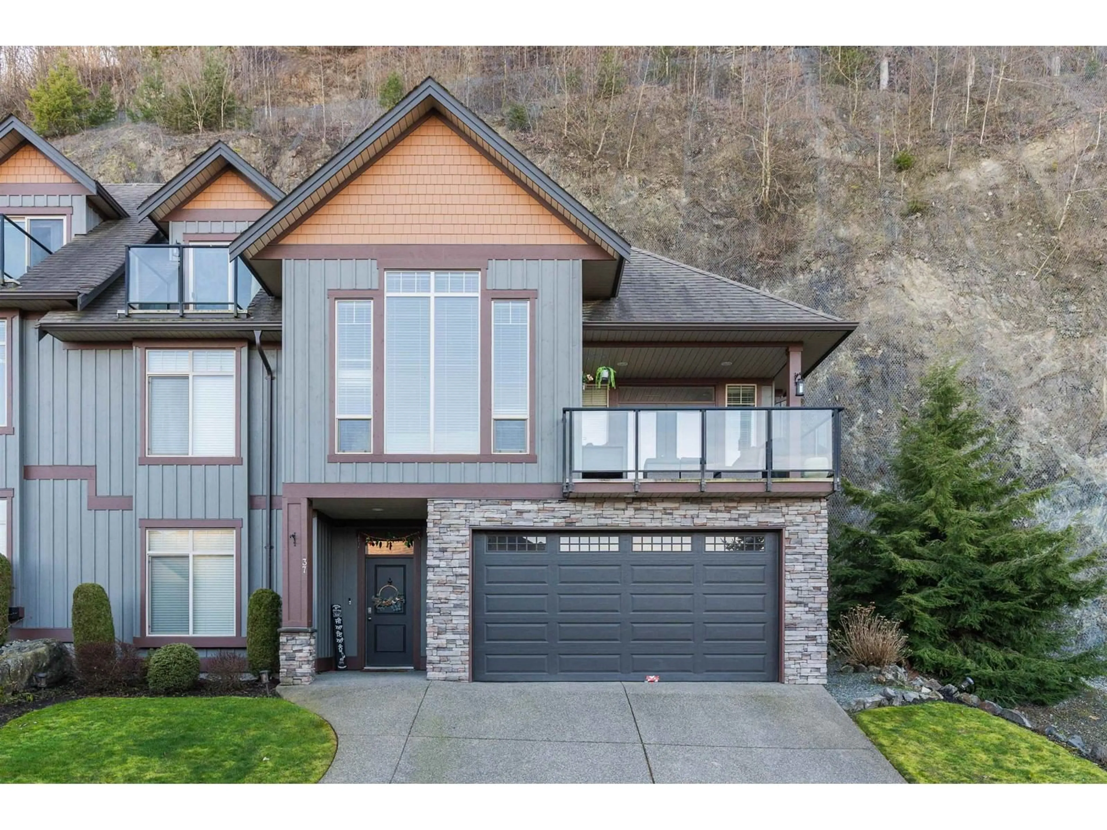 Home with brick exterior material, mountain view for 37 - 43540 ALAMEDA DRIVE, Chilliwack British Columbia V2R0J9