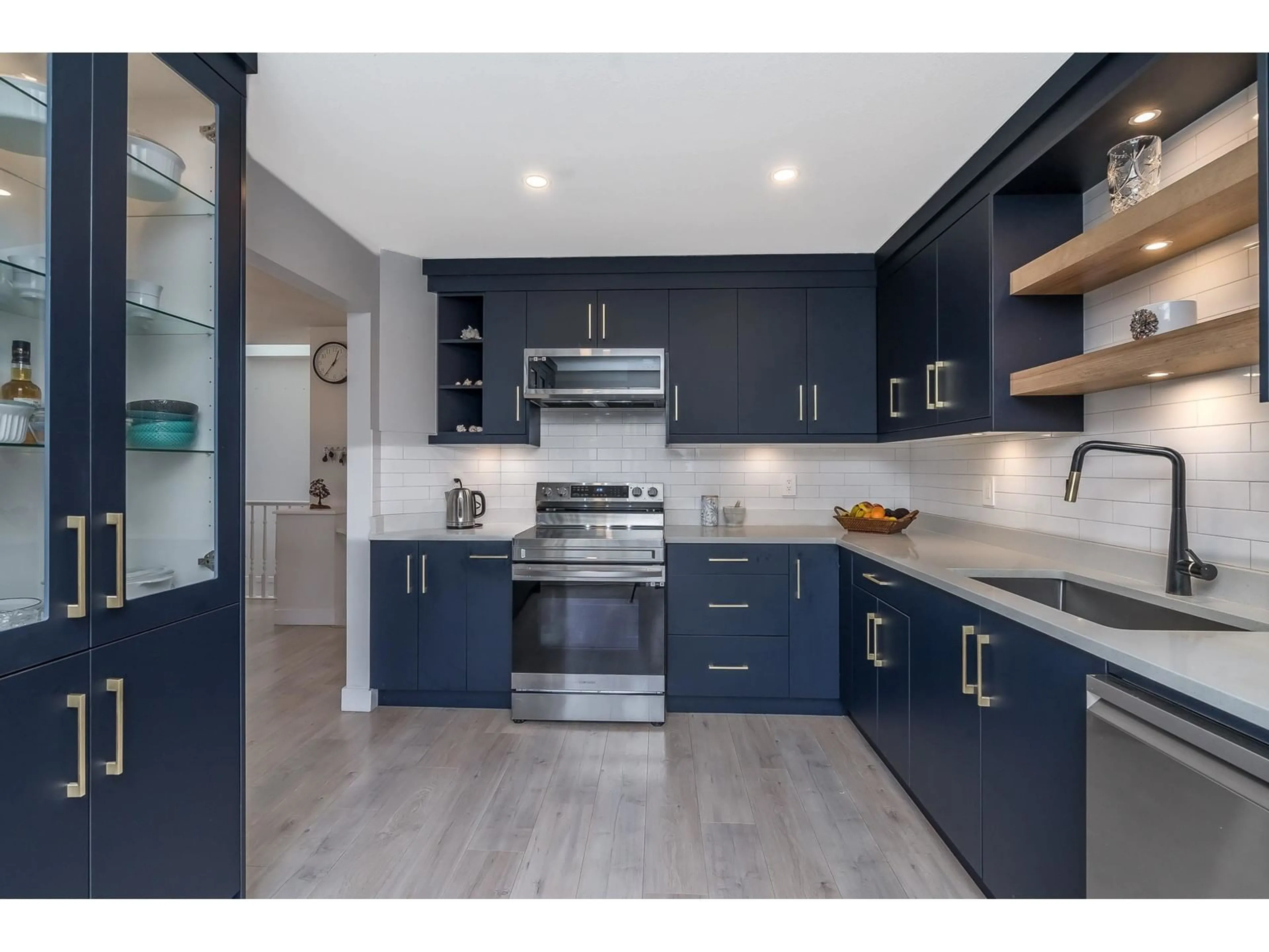 Open concept kitchen, unknown for 40 15840 84 AVENUE, Surrey British Columbia V4N0W4