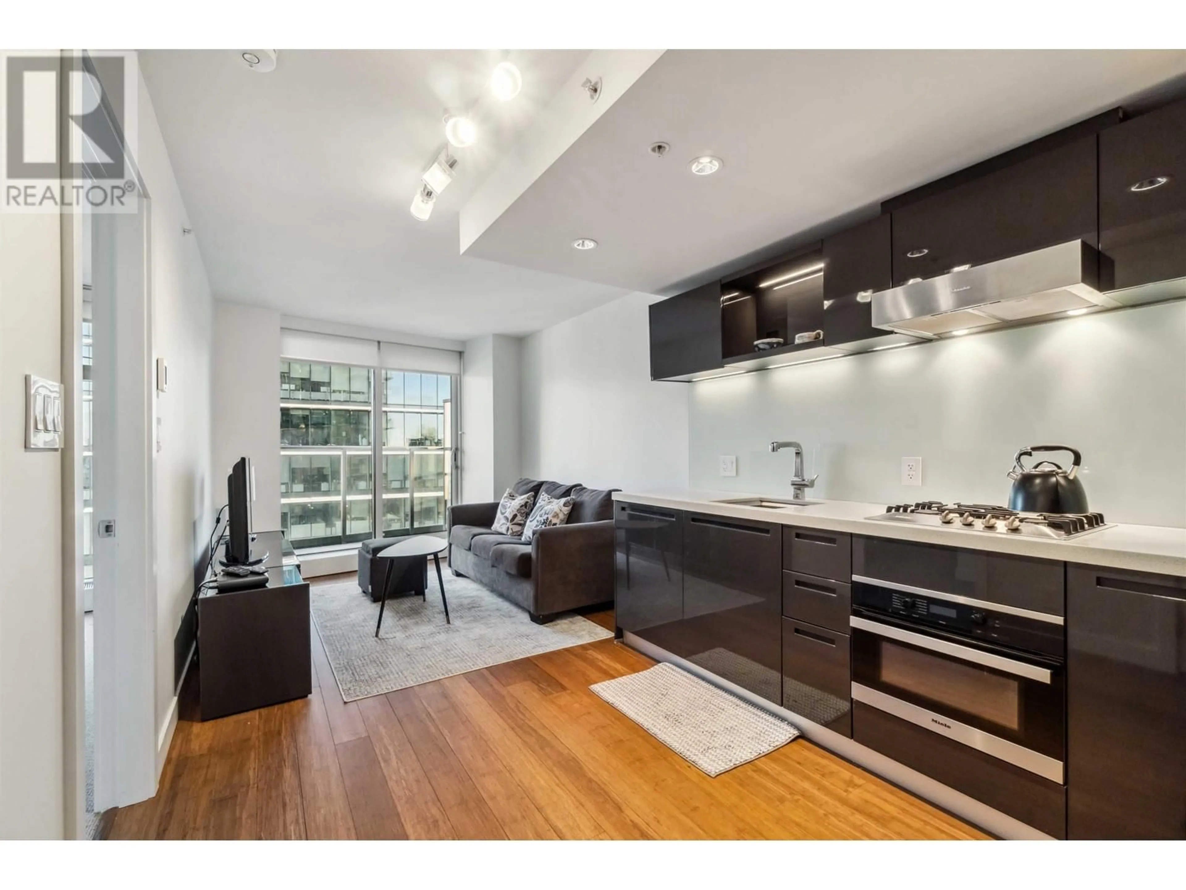 Open concept kitchen, wood/laminate floor for 2807 777 RICHARDS STREET, Vancouver British Columbia V6B0M6