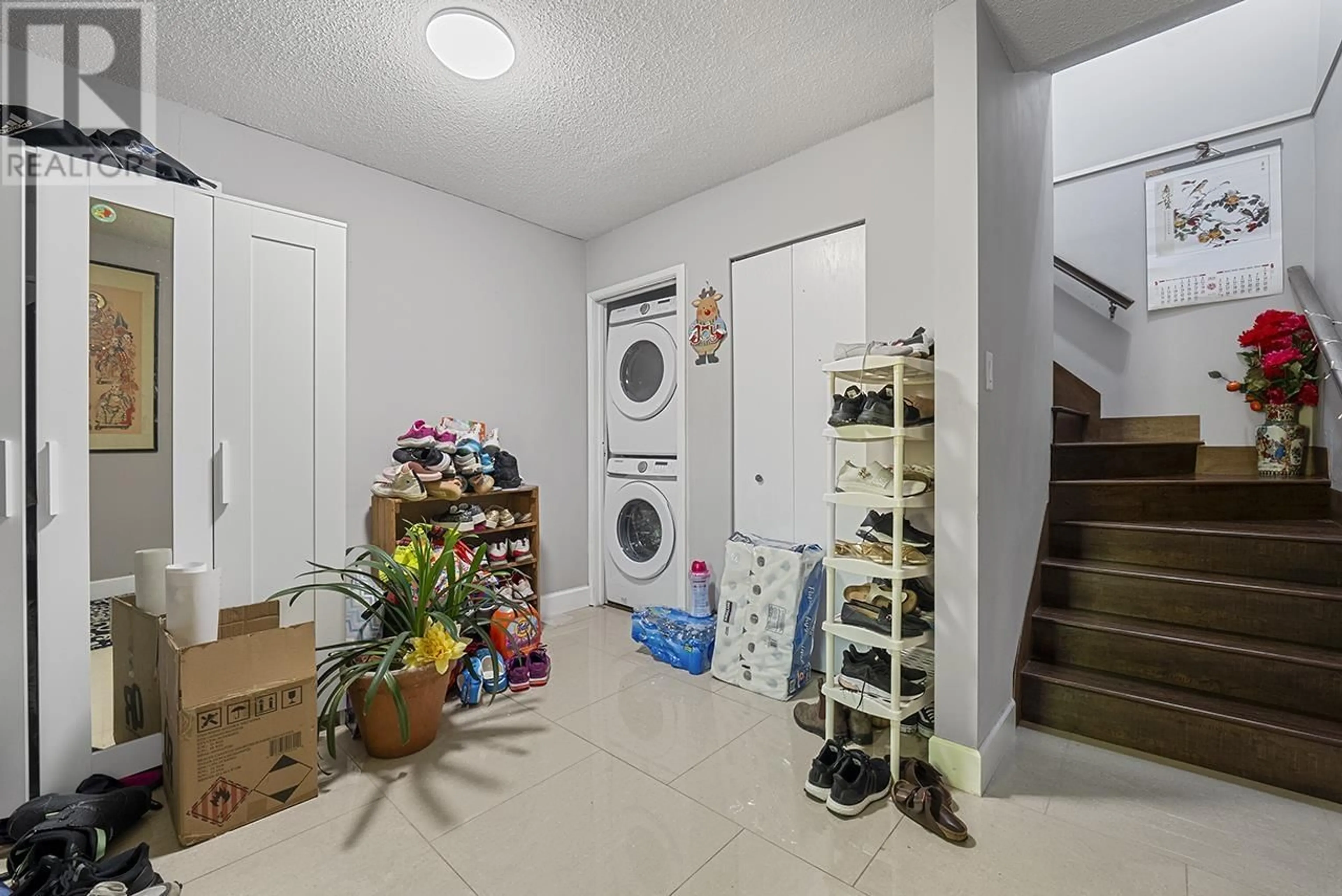 Laundry room for 4818 KNIGHT STREET, Vancouver British Columbia V5N3N4