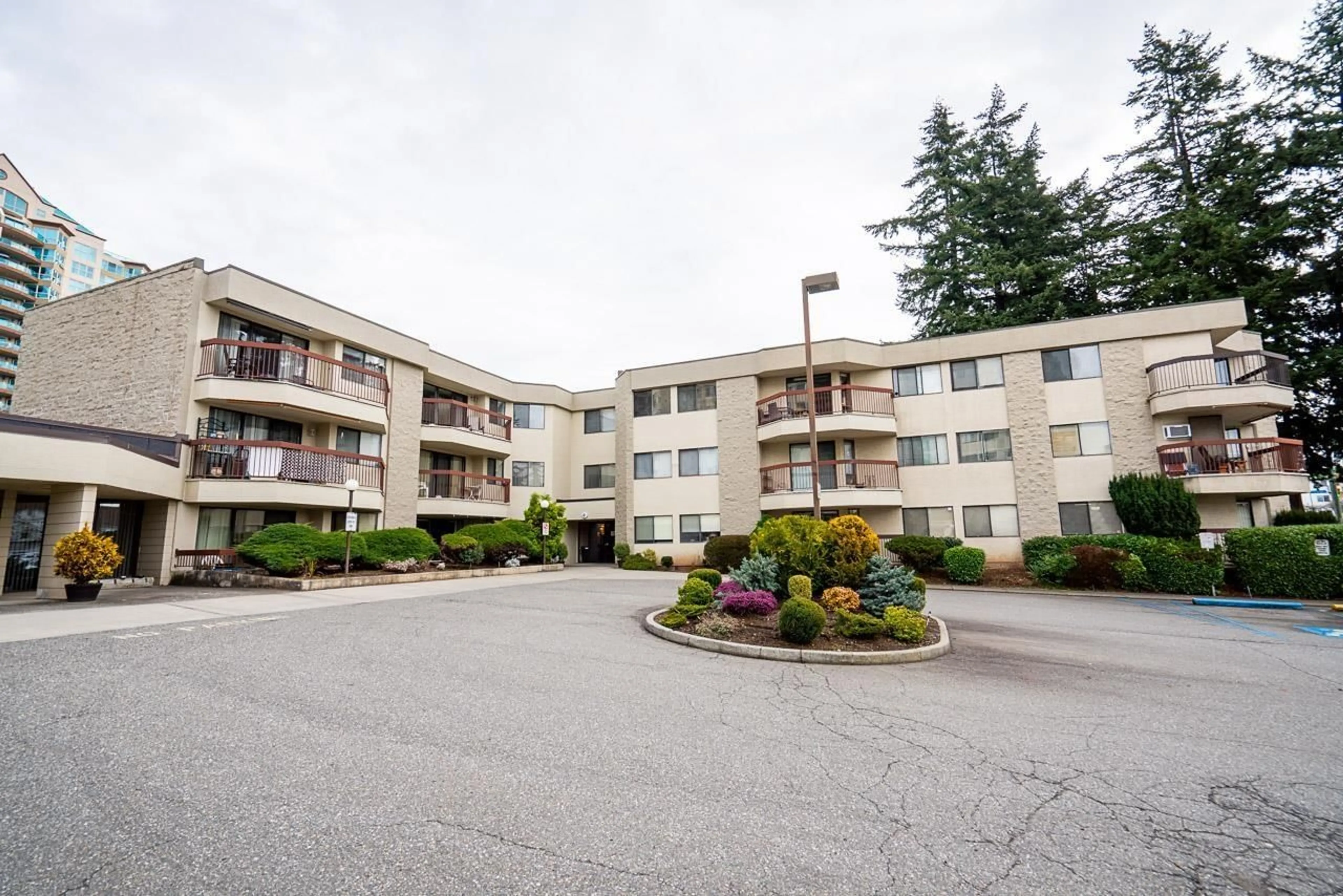 Patio, unknown for 324 - 31955 OLD YALE, Abbotsford British Columbia V2T4N1