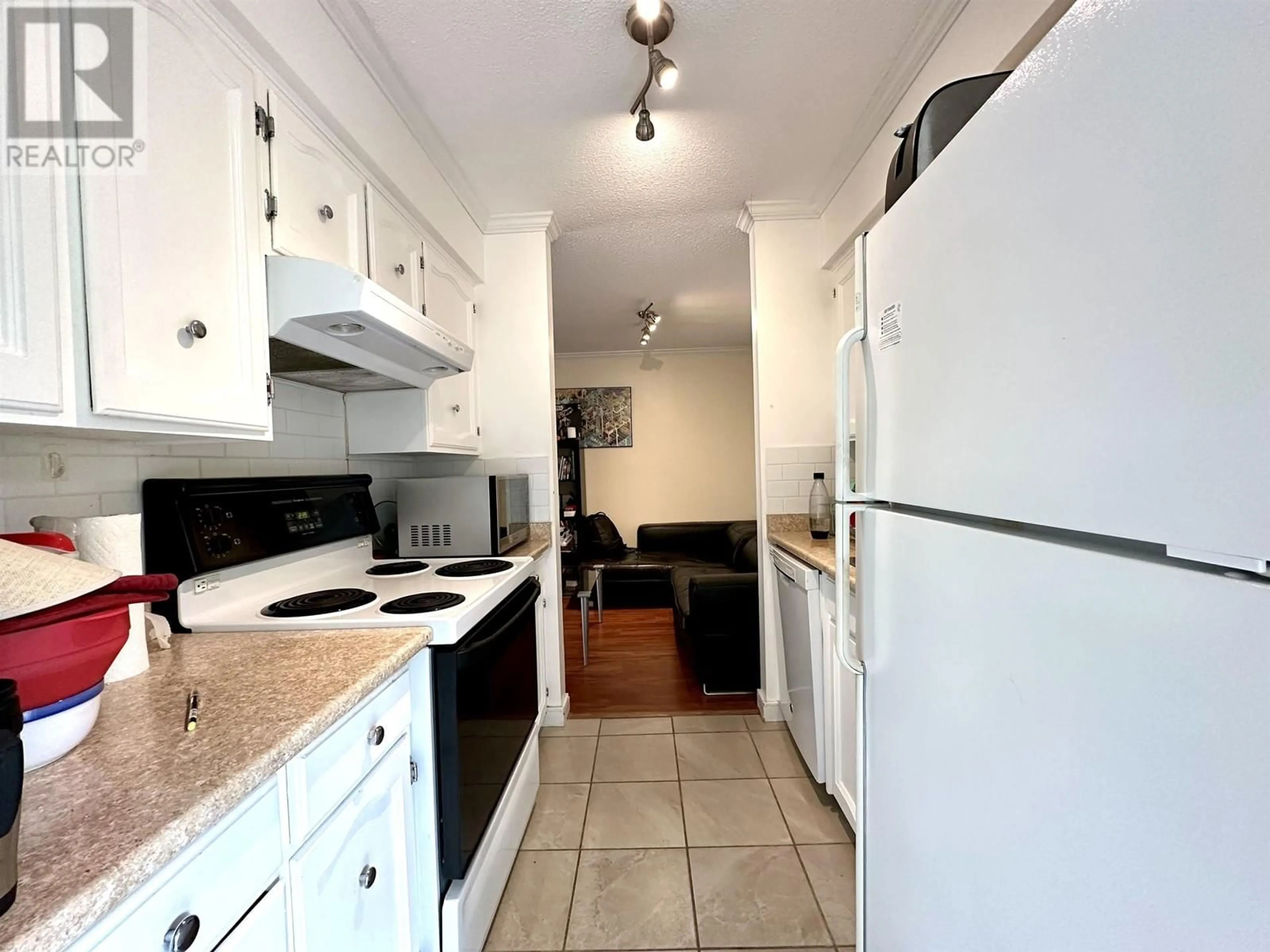 Standard kitchen, unknown for 304 - 7851 NO. 1 ROAD, Richmond British Columbia V7C1T7