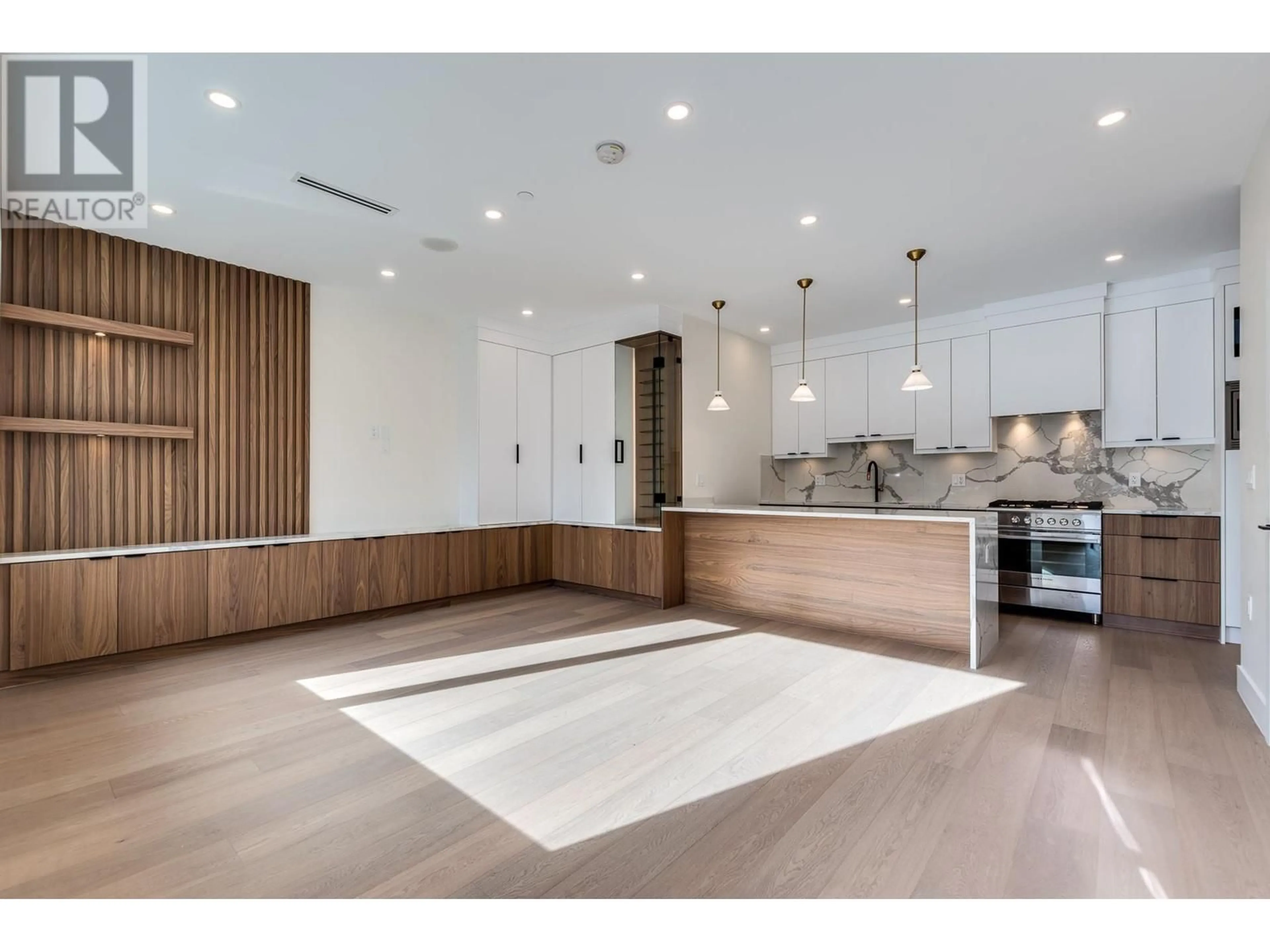 Open concept kitchen, unknown for 1 - 3133 19TH AVENUE, Vancouver British Columbia V5M2T2