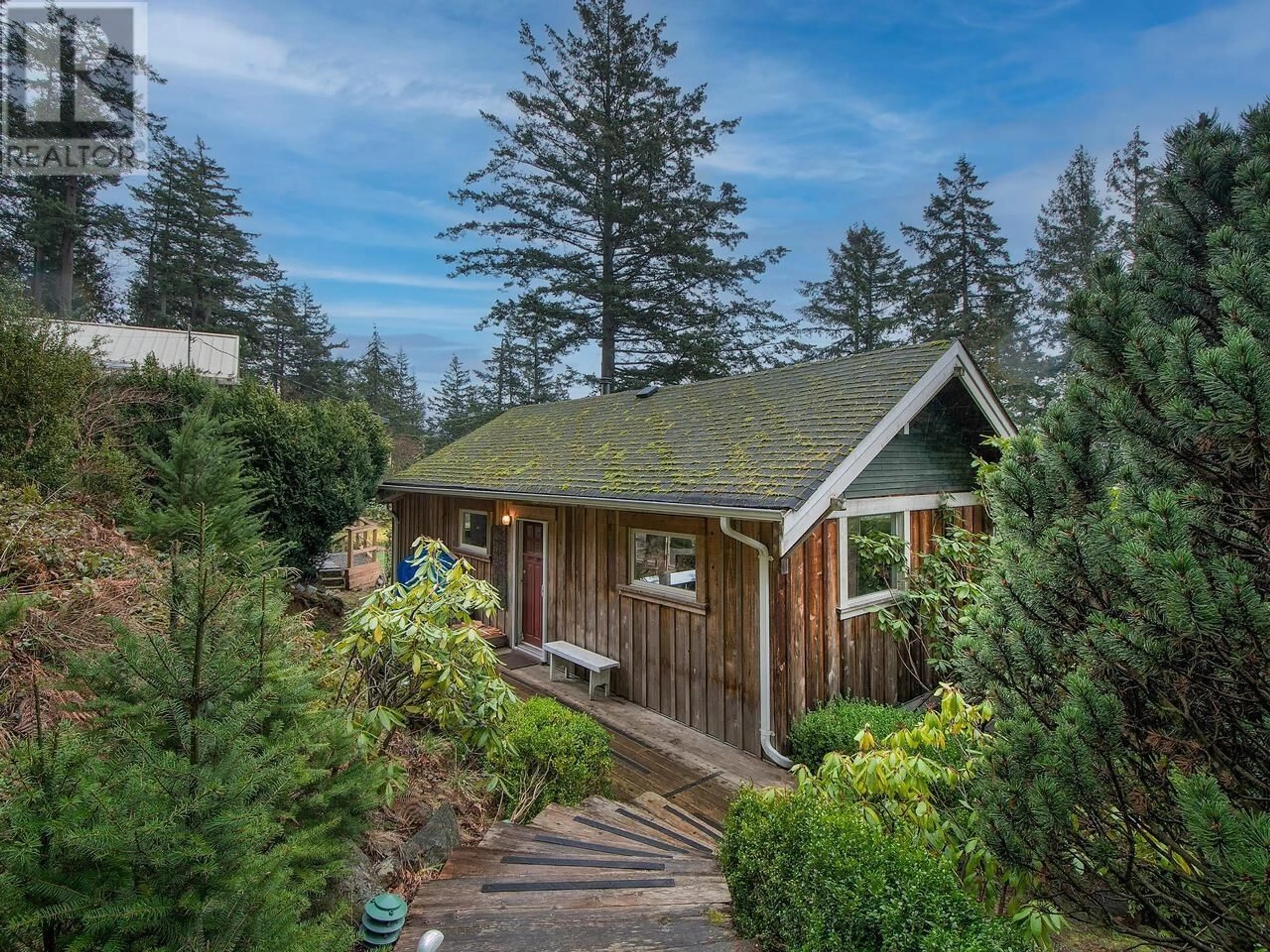 A pic from outside/outdoor area/front of a property/back of a property/a pic from drone, forest/trees view for 1482 EAGLE CLIFF ROAD, Bowen Island British Columbia V0N1G1