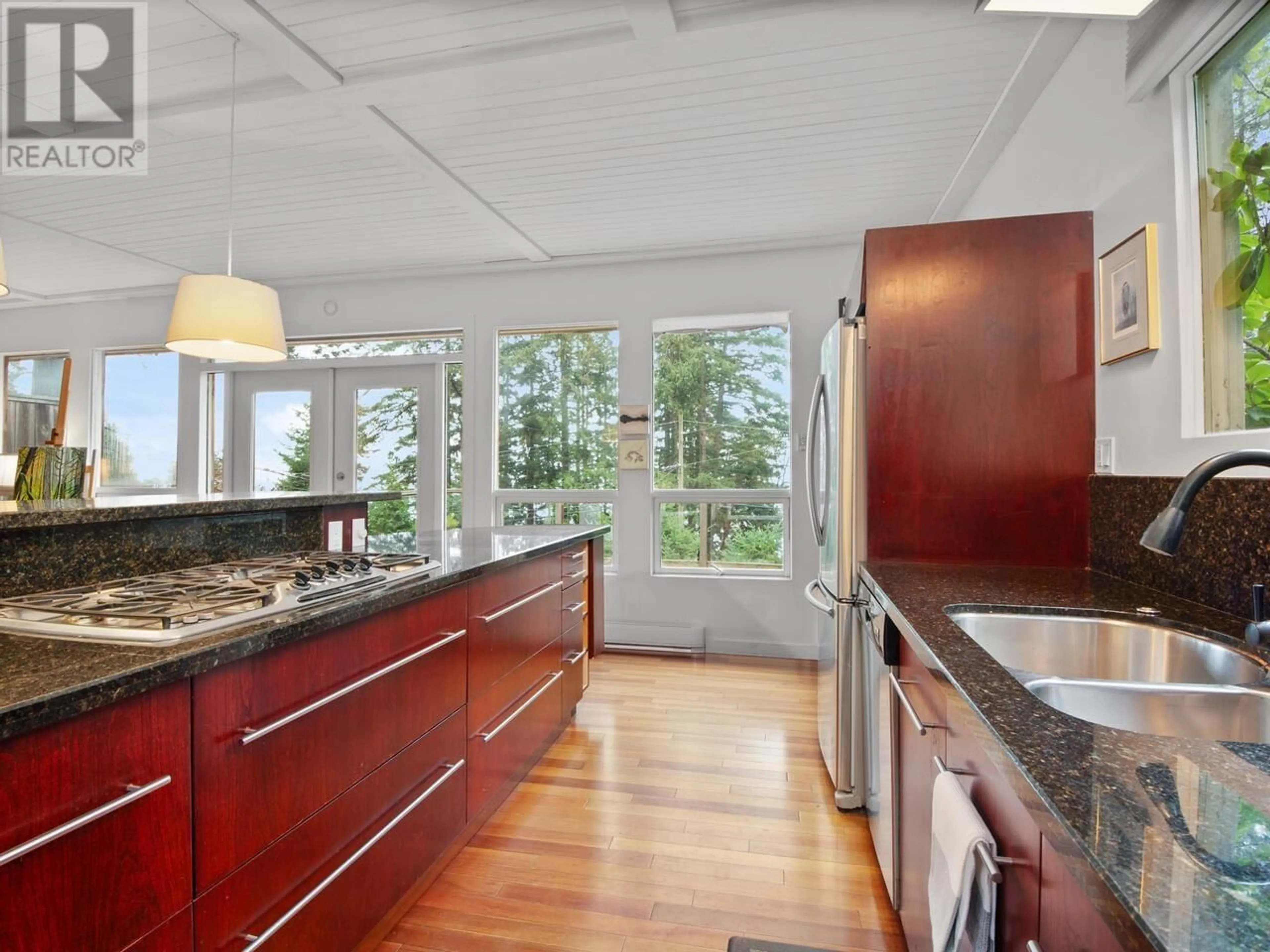 Open concept kitchen, unknown for 1482 EAGLE CLIFF ROAD, Bowen Island British Columbia V0N1G1