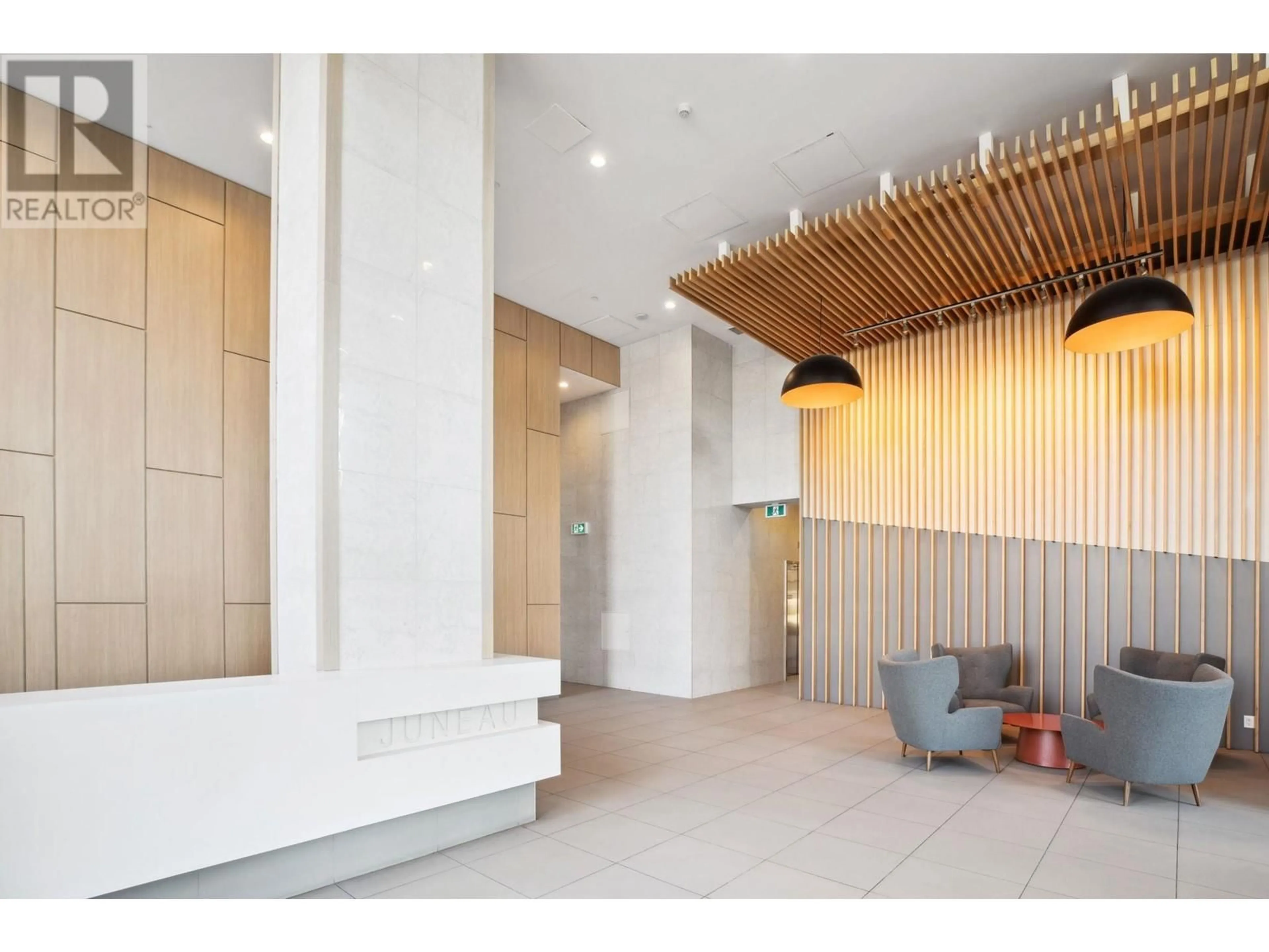 Indoor foyer for 1601 - 4465 JUNEAU STREET, Burnaby British Columbia V5C0L8