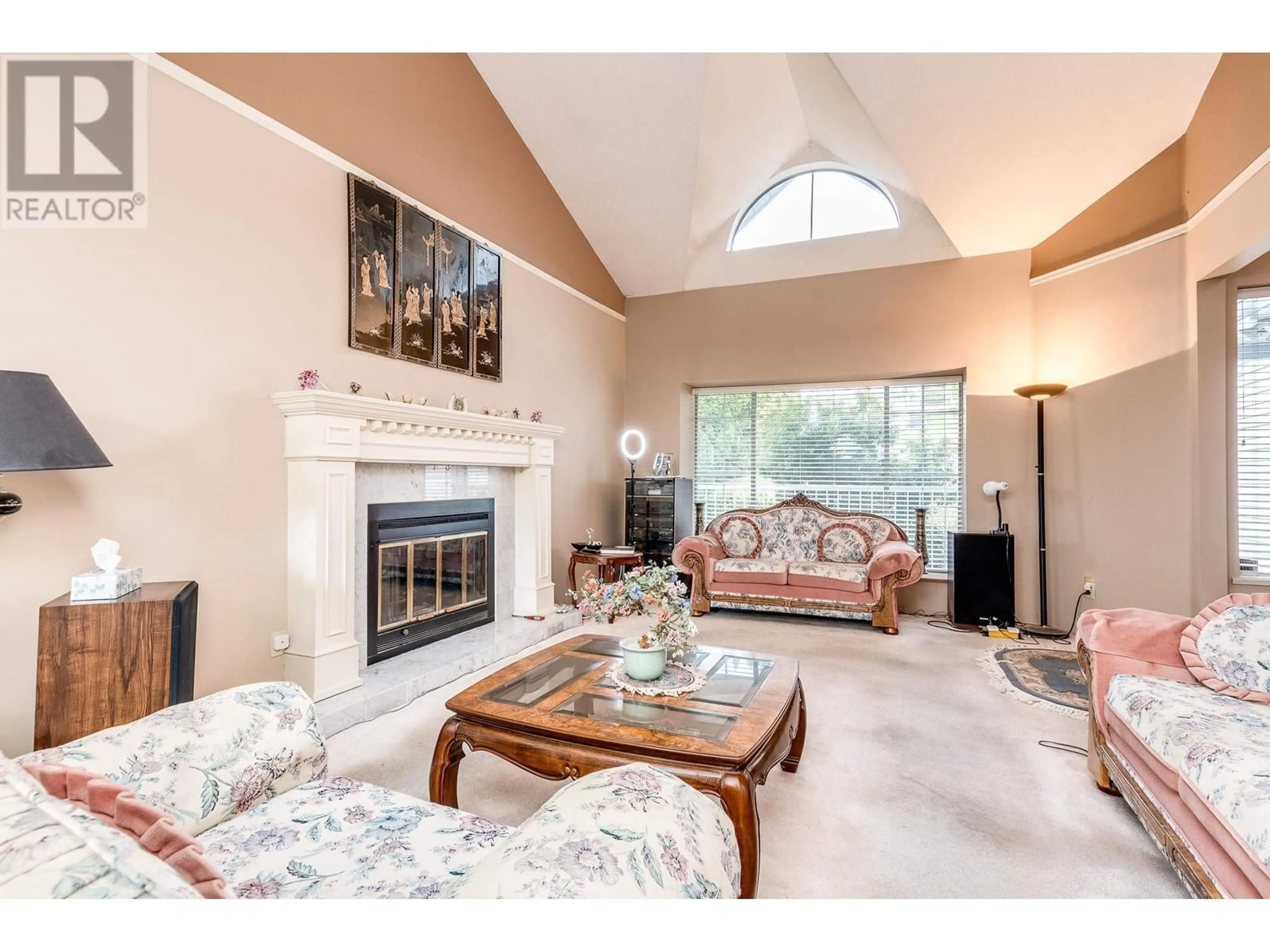Living room with furniture, unknown for 133 WARRICK STREET, Coquitlam British Columbia V3K5L3
