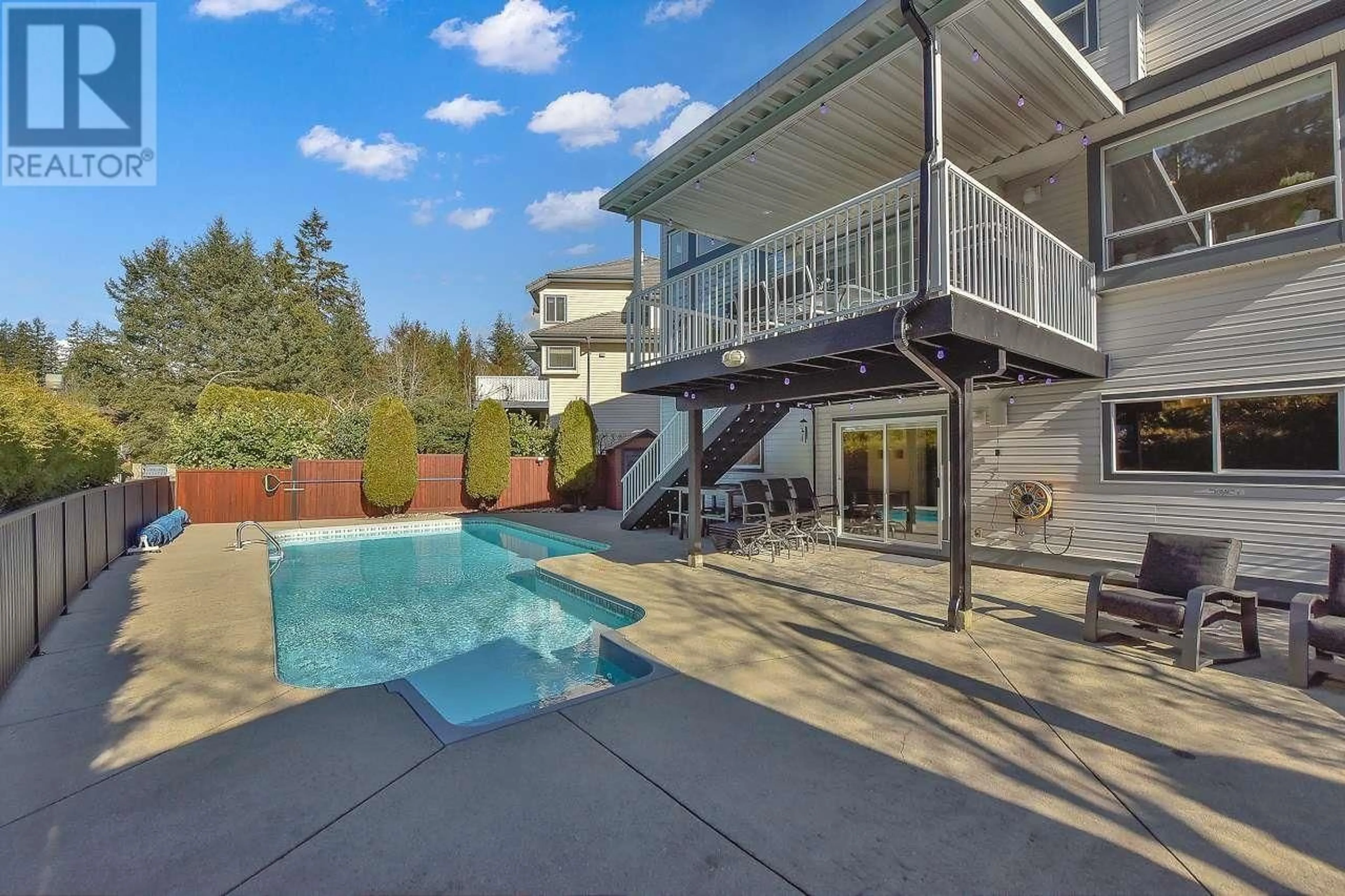 Pool for 62 LINDEN COURT, Port Moody British Columbia V3H5C1
