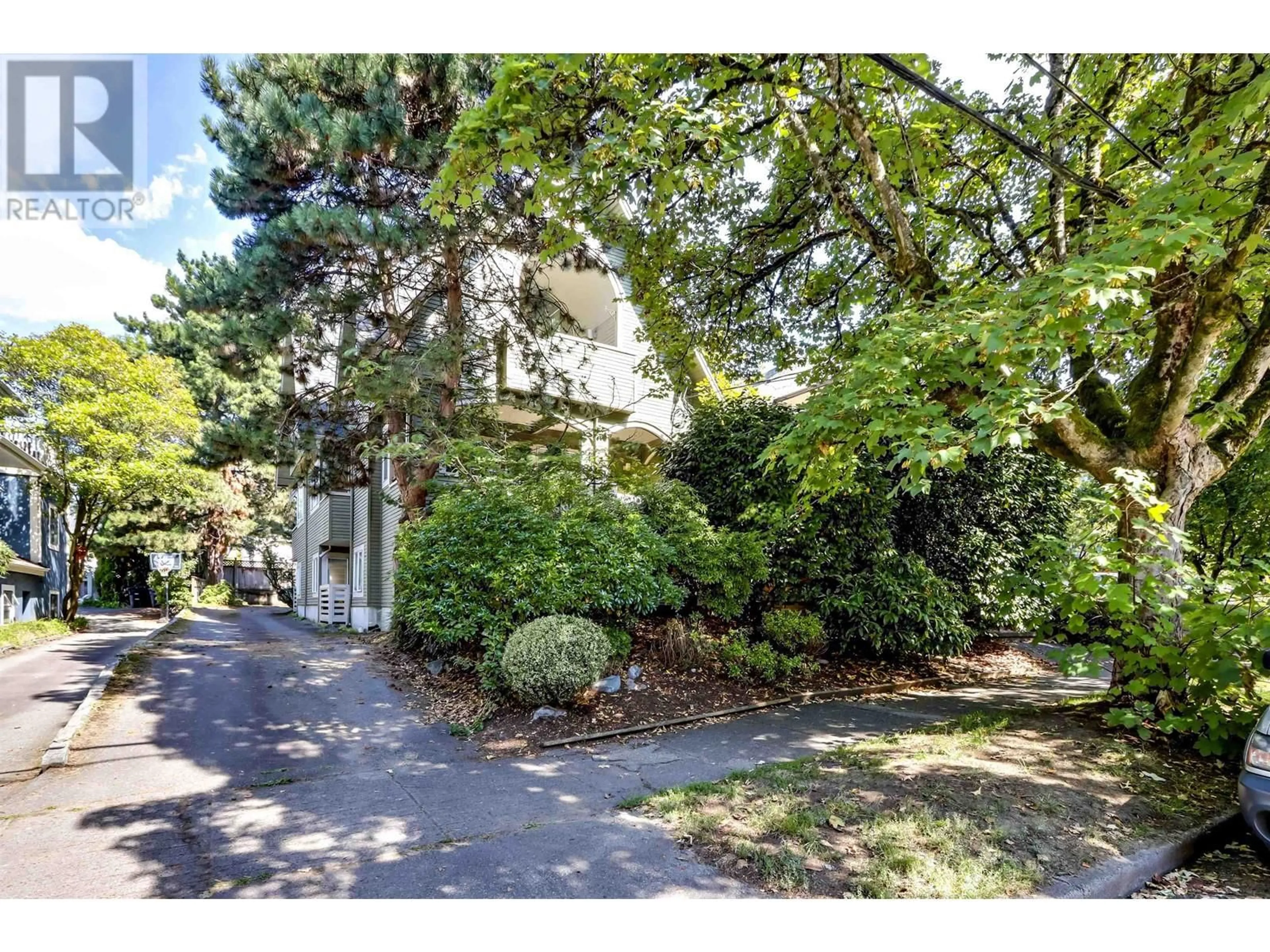 Unknown for 2415 6TH AVENUE, Vancouver British Columbia V6K1W2