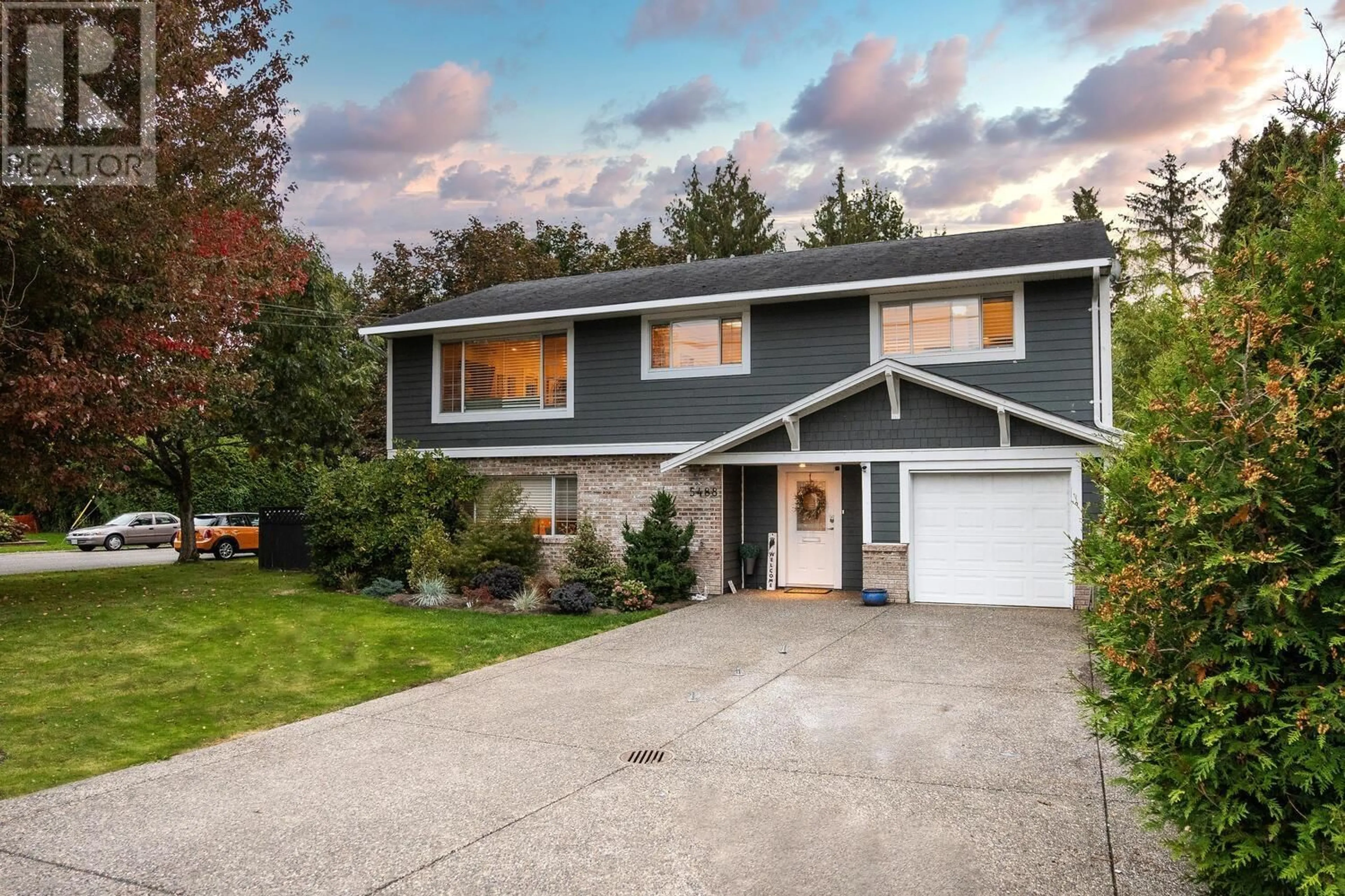 Home with vinyl exterior material, street for 5488 WESTMINSTER AVENUE, Delta British Columbia V4K2J5
