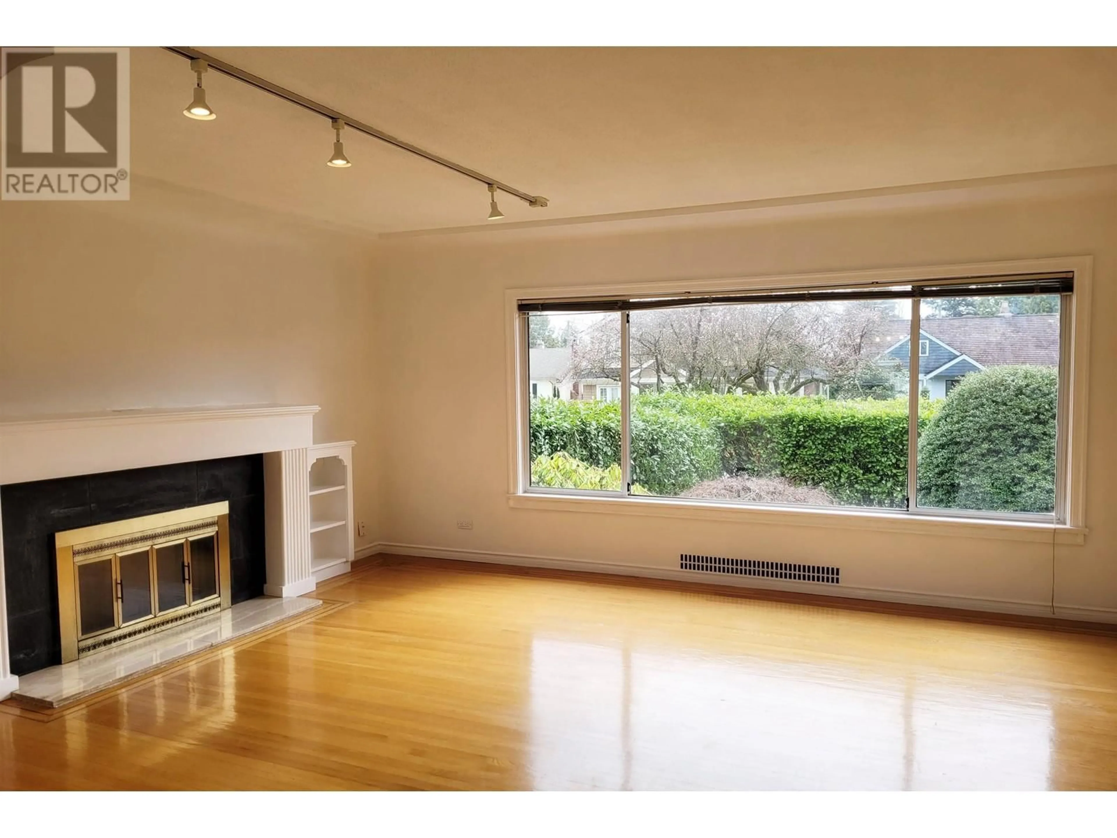 A pic of a room for 1467 58TH AVENUE, Vancouver British Columbia V6P1W4