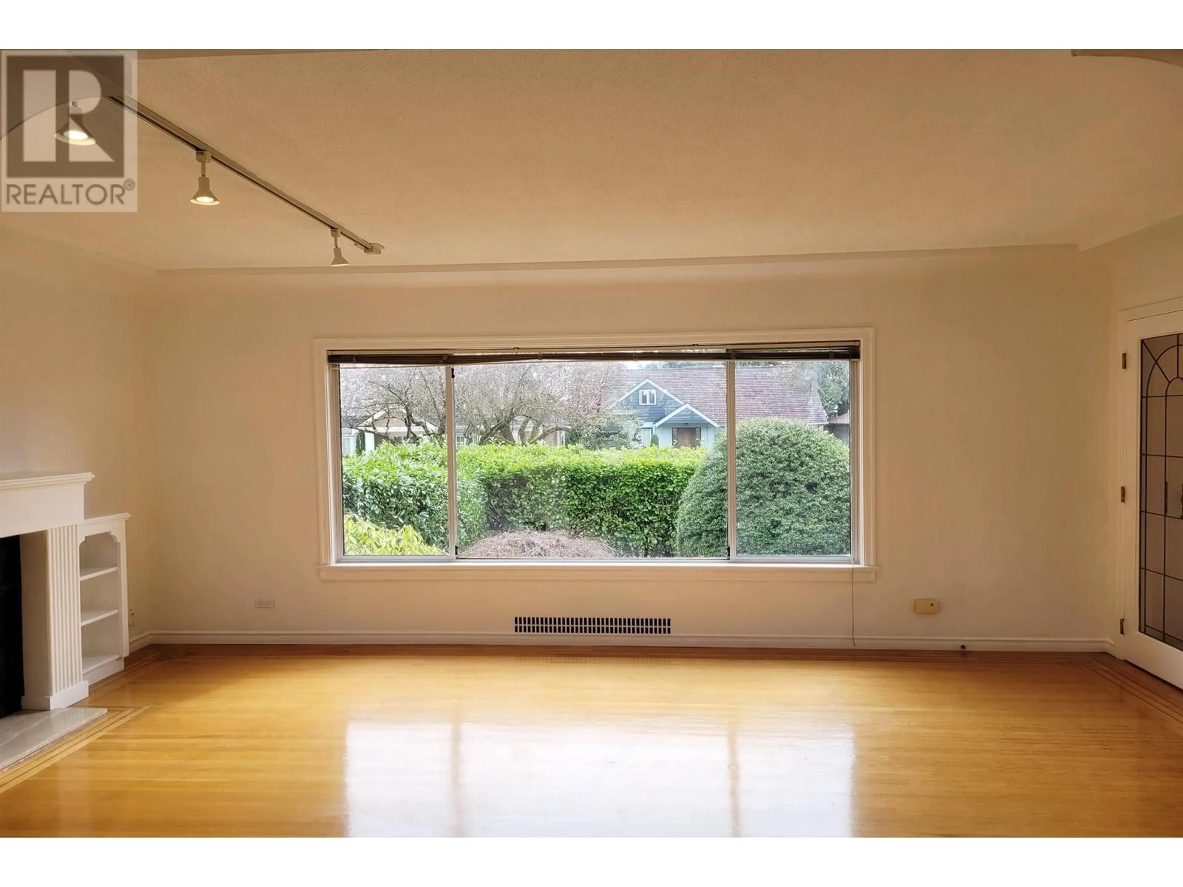A pic of a room for 1467 58TH AVENUE, Vancouver British Columbia V6P1W4
