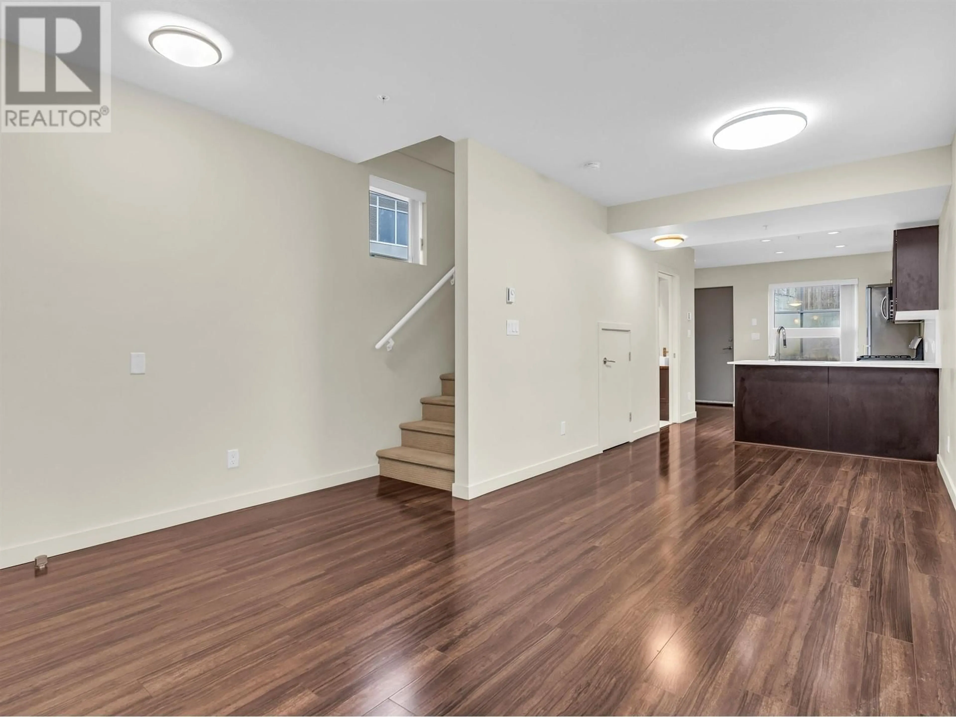 Indoor foyer for 4858 ELDORADO MEWS, Vancouver British Columbia V5R0B1