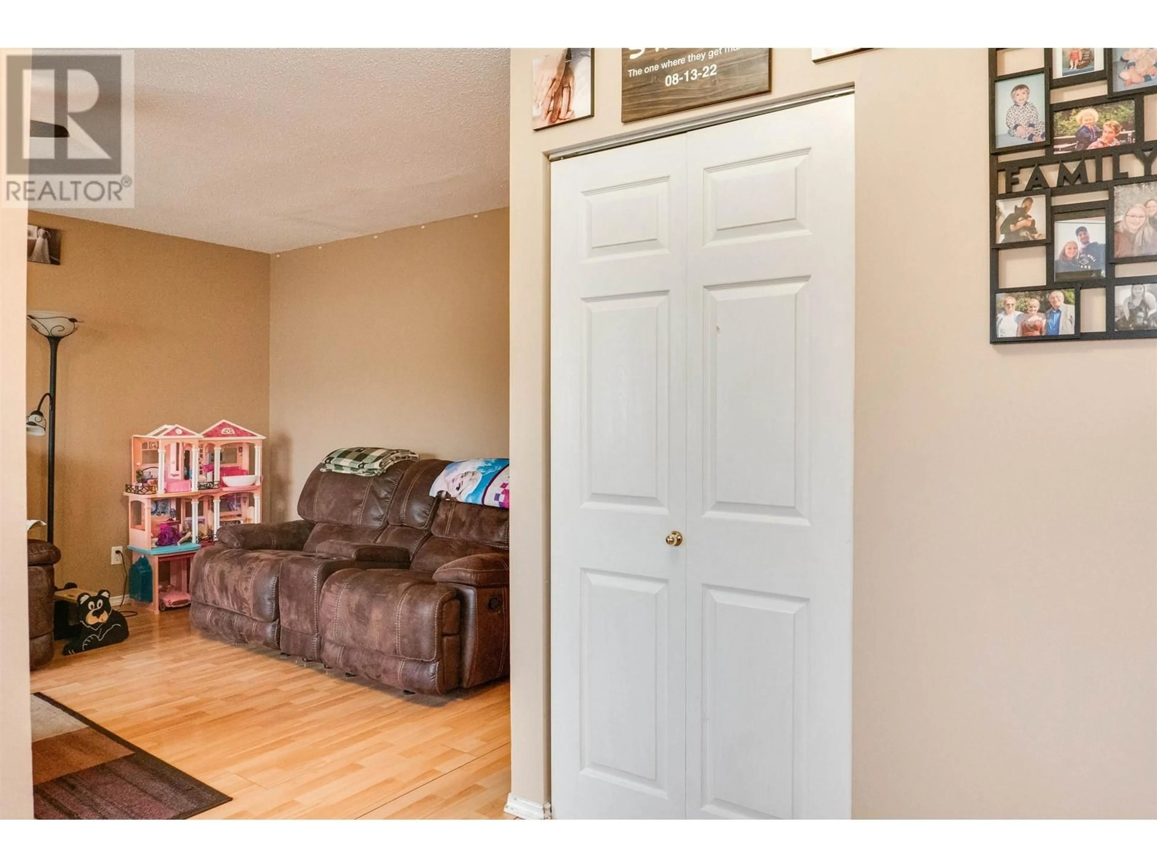 Indoor entryway for 44 CARSWELL STREET, Kitimat British Columbia V8C1B3