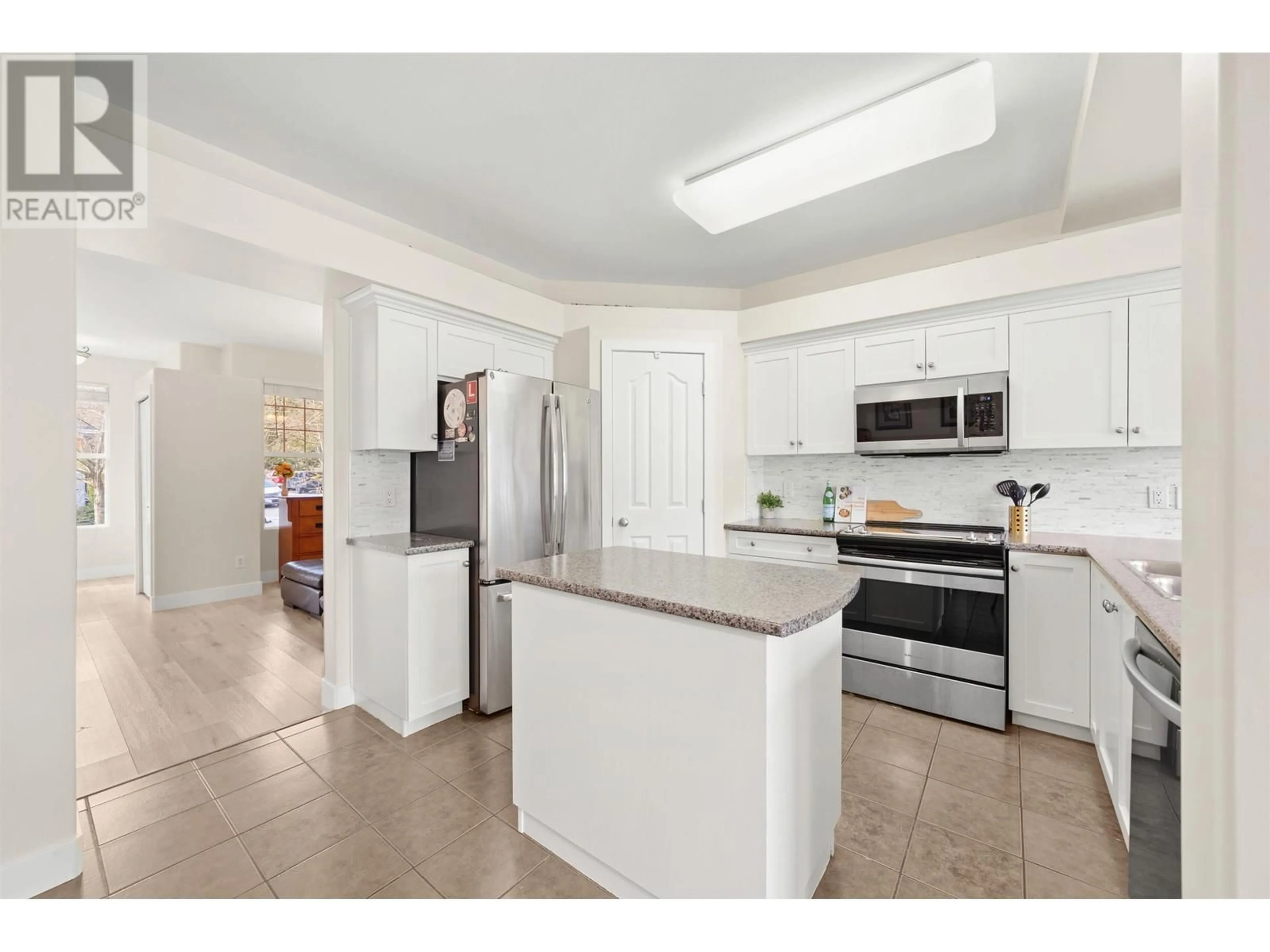 Standard kitchen, ceramic/tile floor for 10292 242B STREET, Maple Ridge British Columbia V2W1Y1