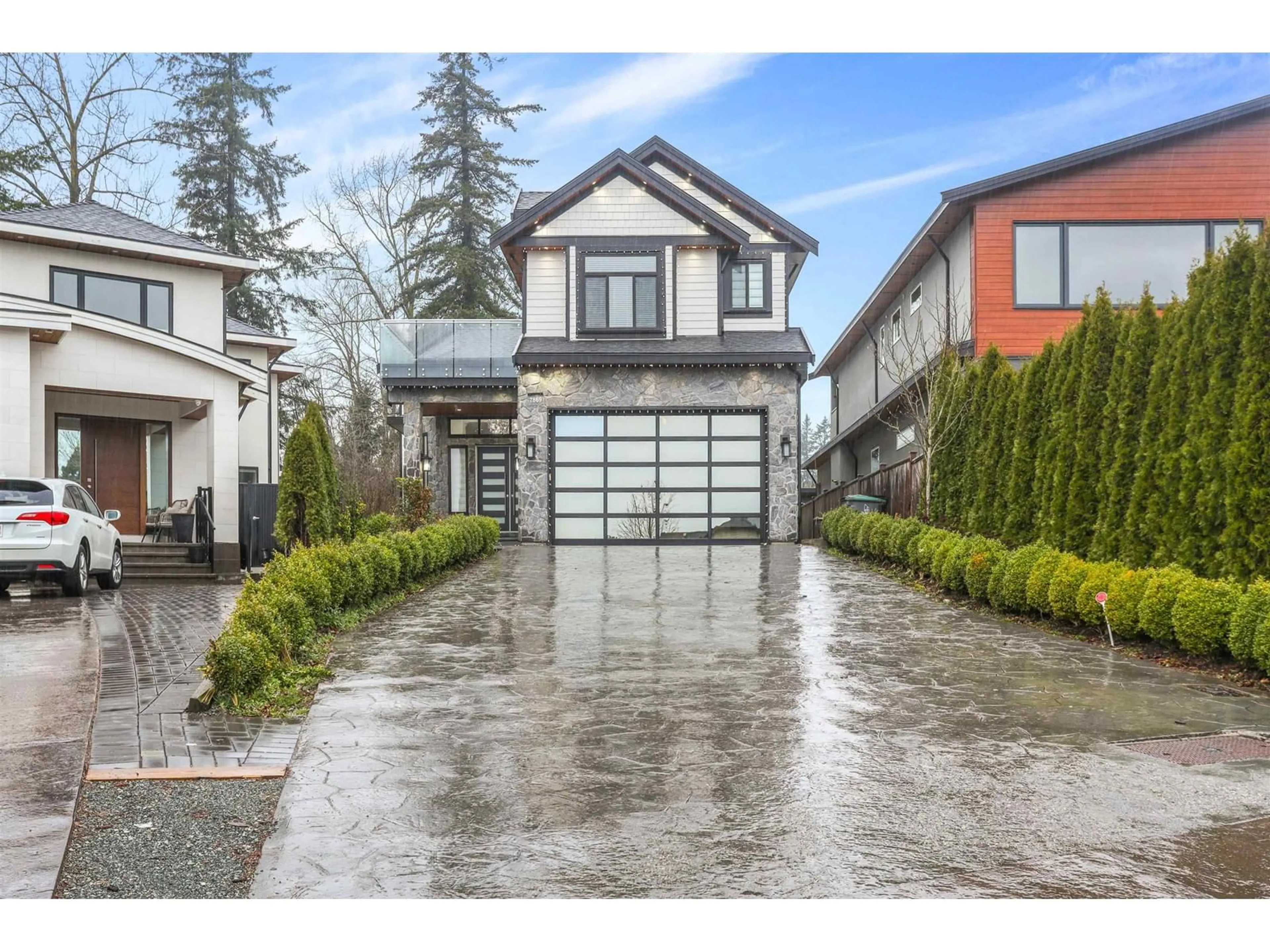 Home with vinyl exterior material, street for 7869 167, Surrey British Columbia V4N0L9