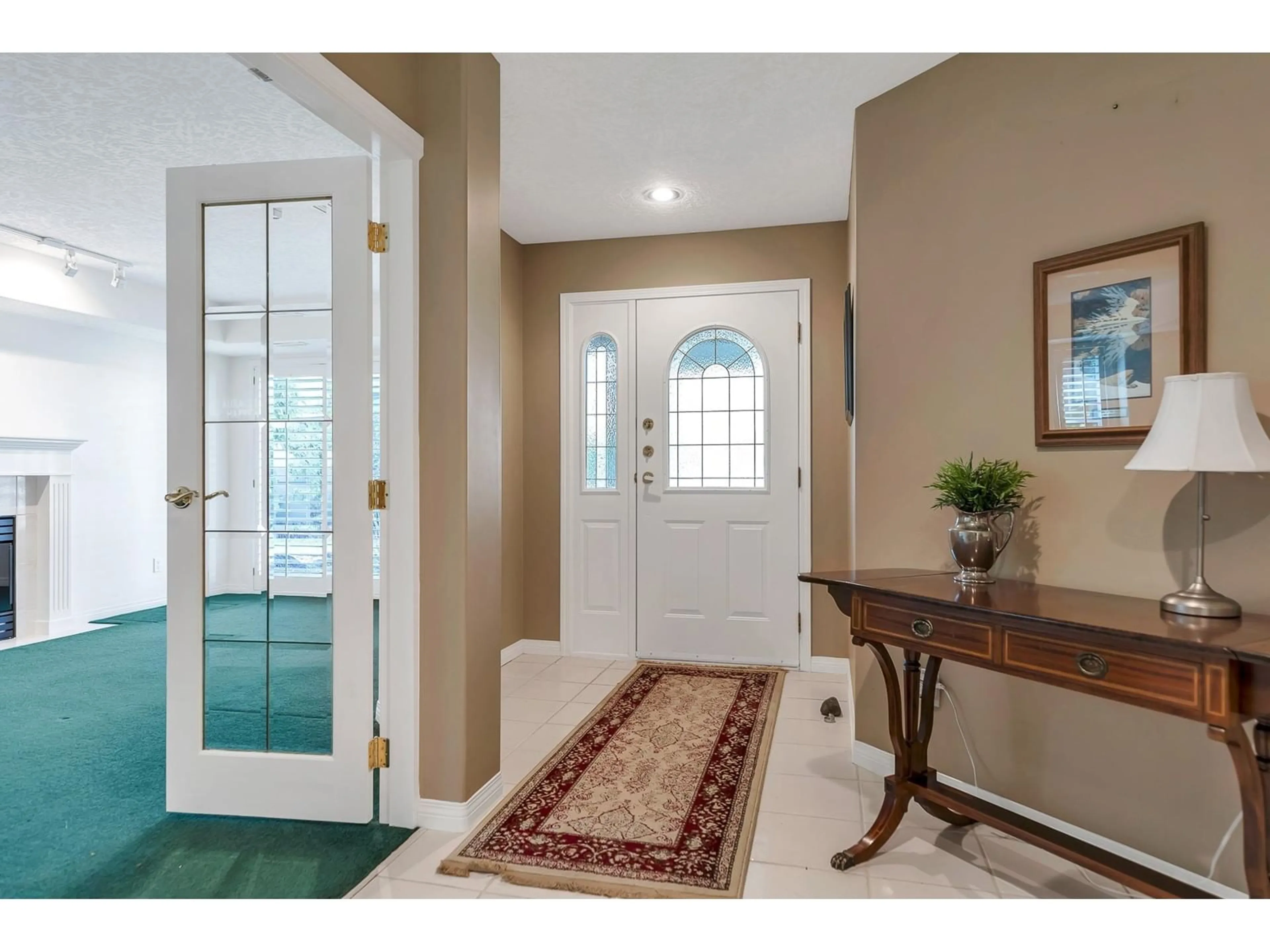 Indoor entryway for 90 - 4001 OLD CLAYBURN, Abbotsford British Columbia V3G1C5