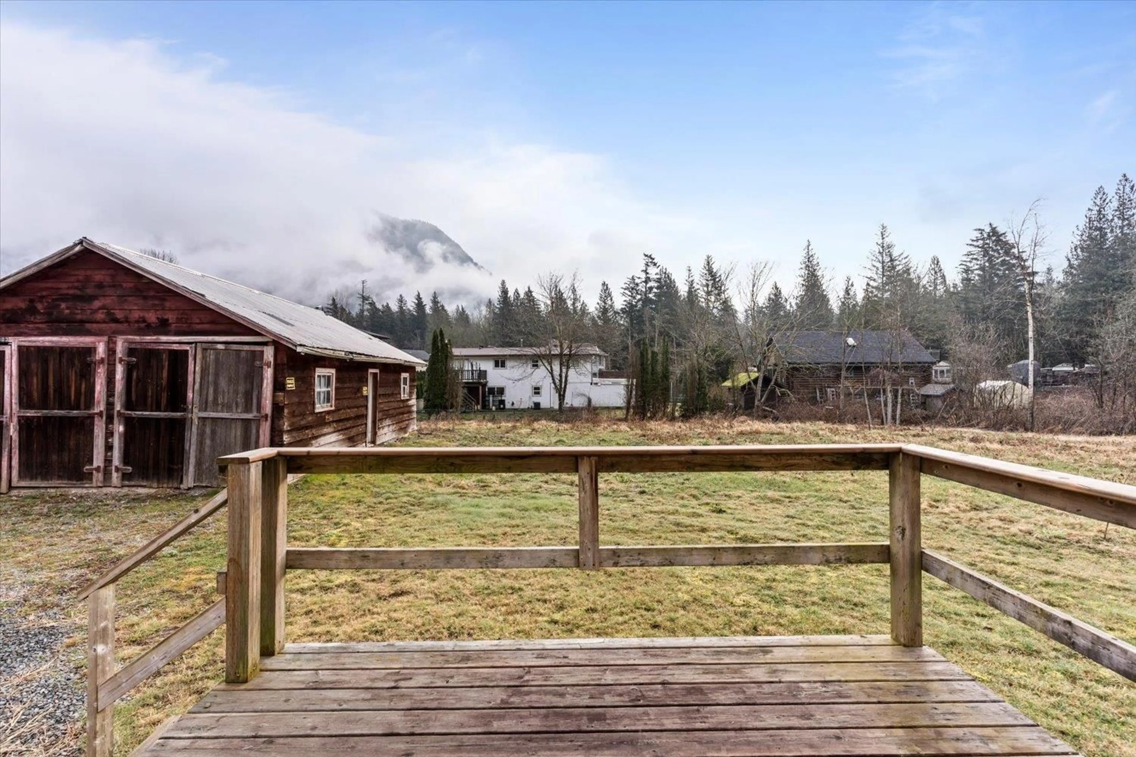 Patio, water/lake/river/ocean view for 905 HOT SPRINGS ROAD, Harrison Hot Springs British Columbia V0M1A3