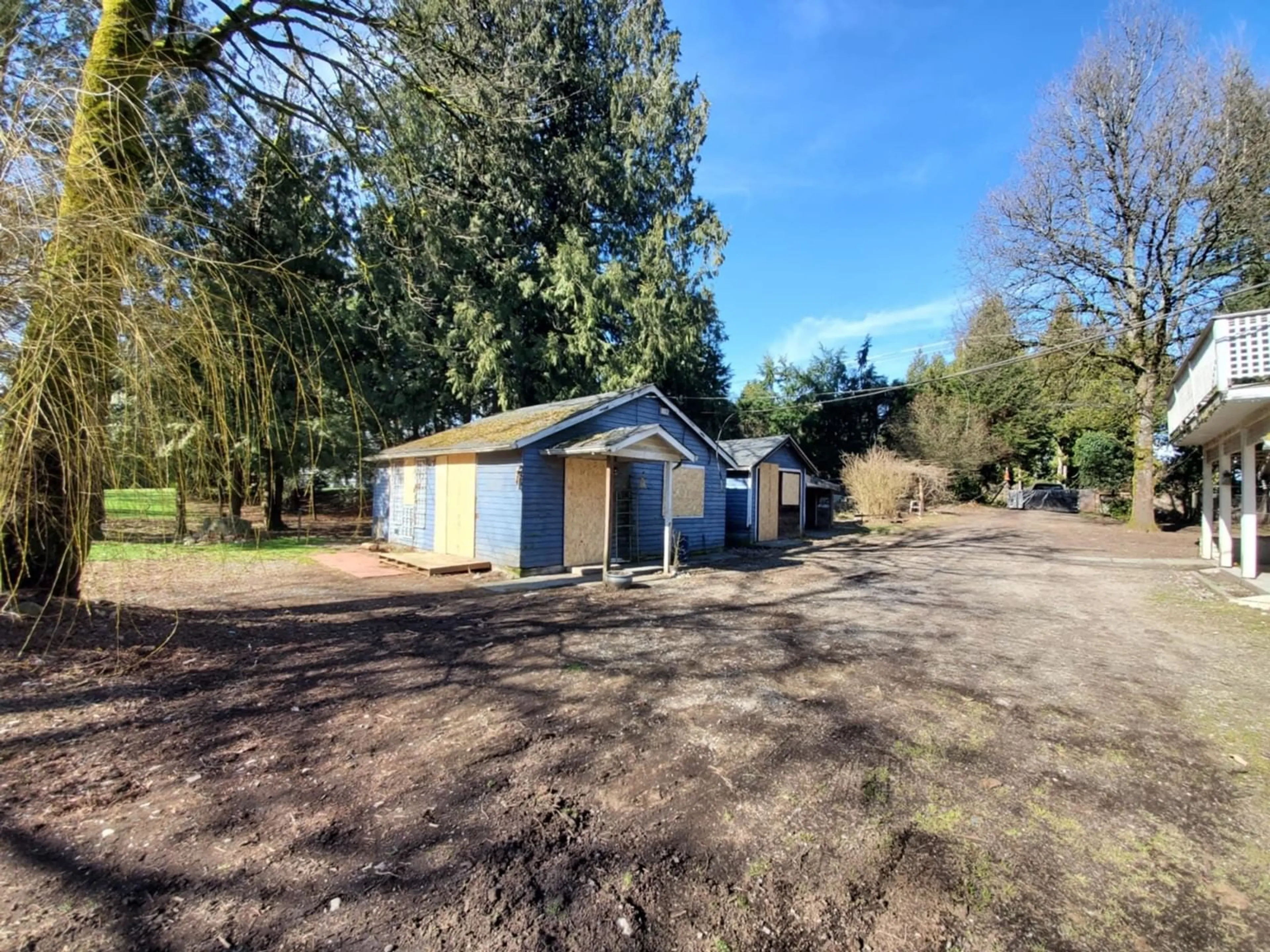 A pic from outside/outdoor area/front of a property/back of a property/a pic from drone, unknown for 9185 187 STREET, Surrey British Columbia V4N3N5