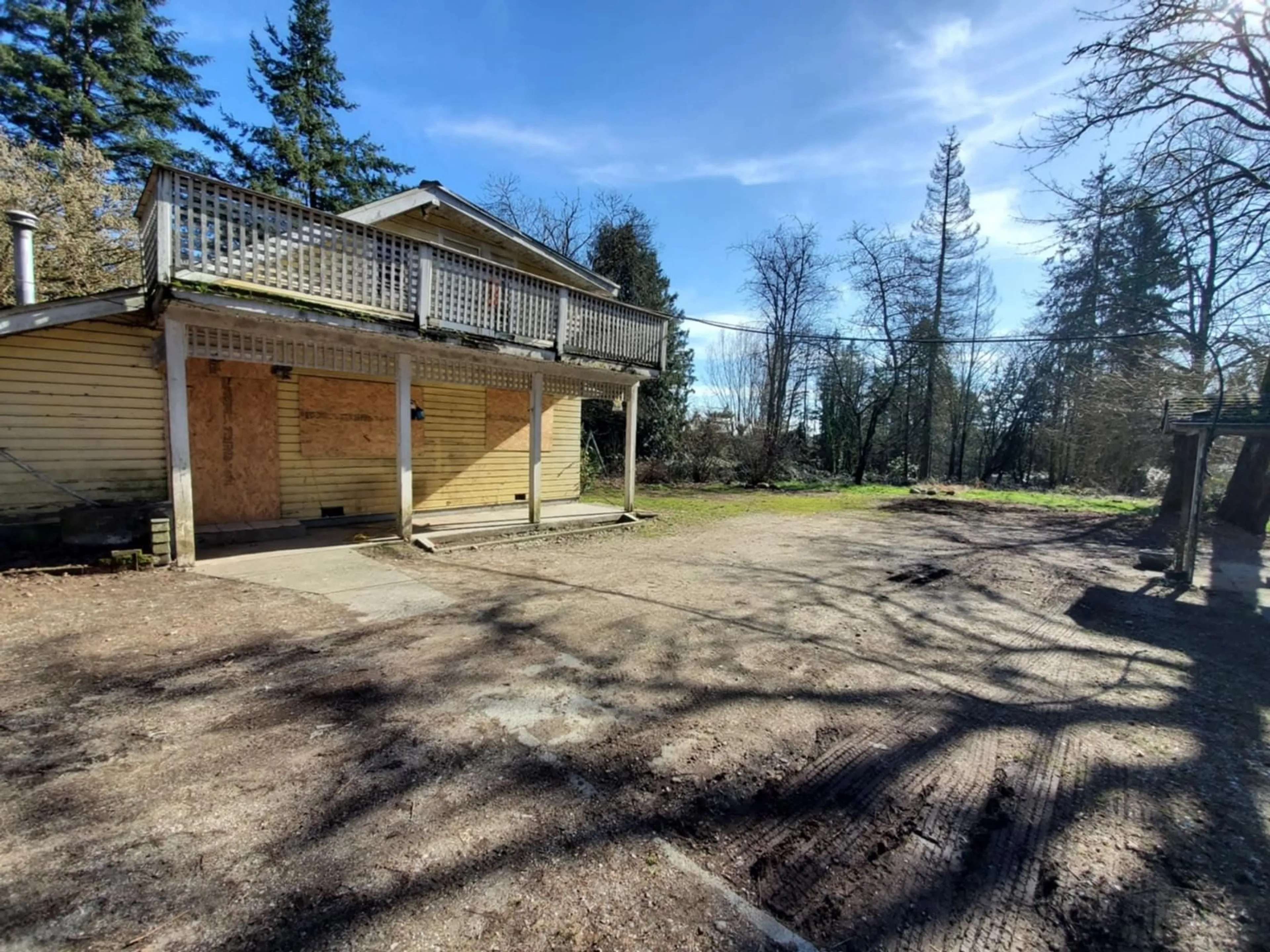 A pic from outside/outdoor area/front of a property/back of a property/a pic from drone, building for 9185 187 STREET, Surrey British Columbia V4N3N5