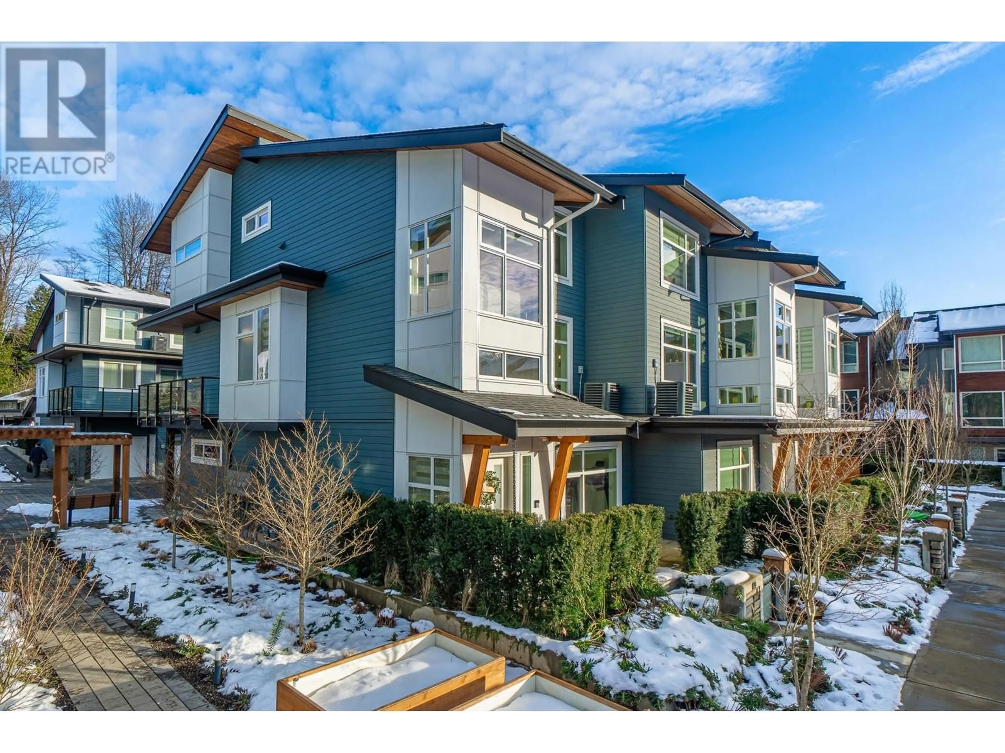 Unknown for 8 - 933 PREMIER STREET, North Vancouver British Columbia V7J0E4