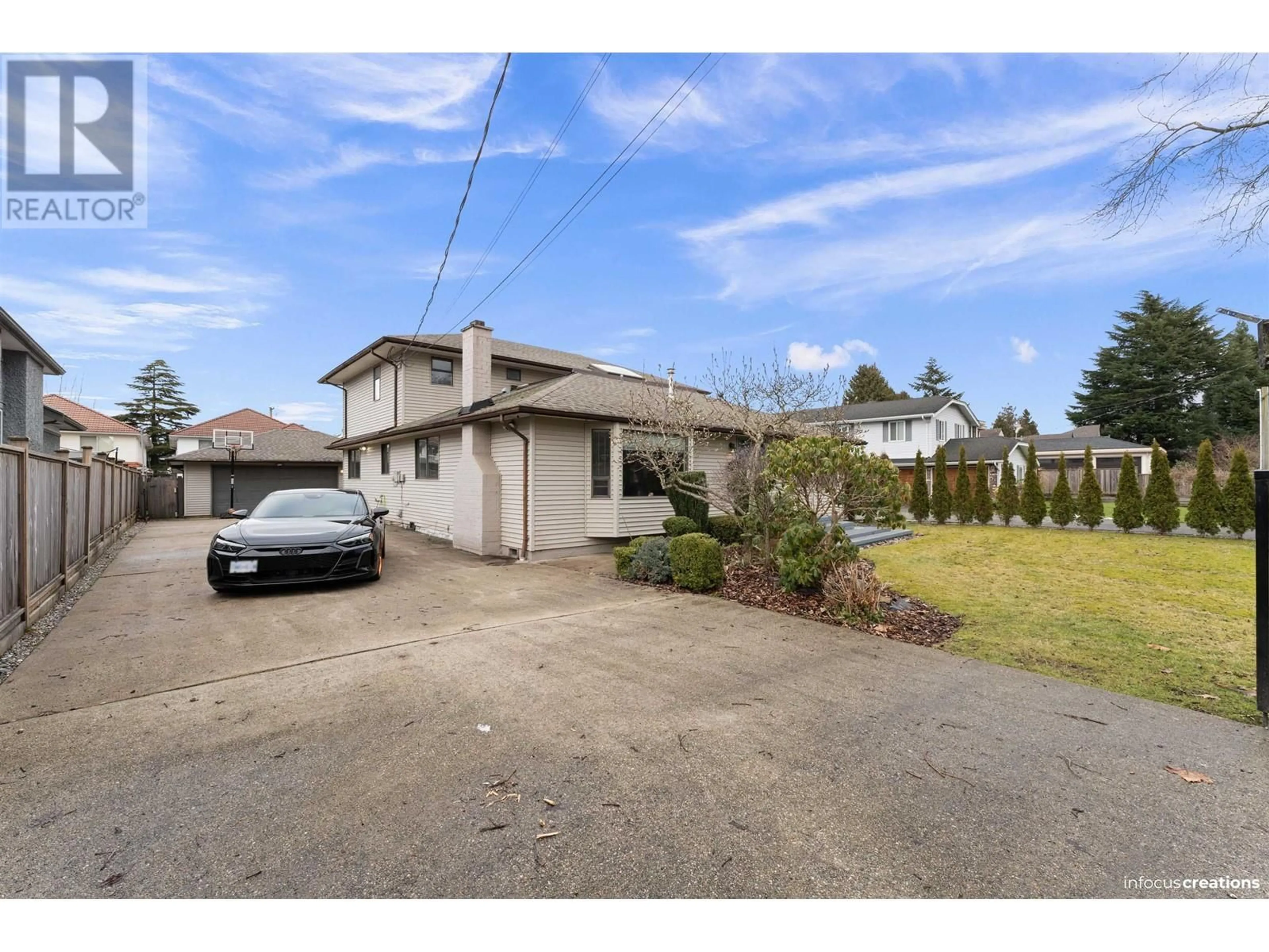 A pic from outside/outdoor area/front of a property/back of a property/a pic from drone, street for 10511 CAITHCART ROAD, Richmond British Columbia V6X1N3