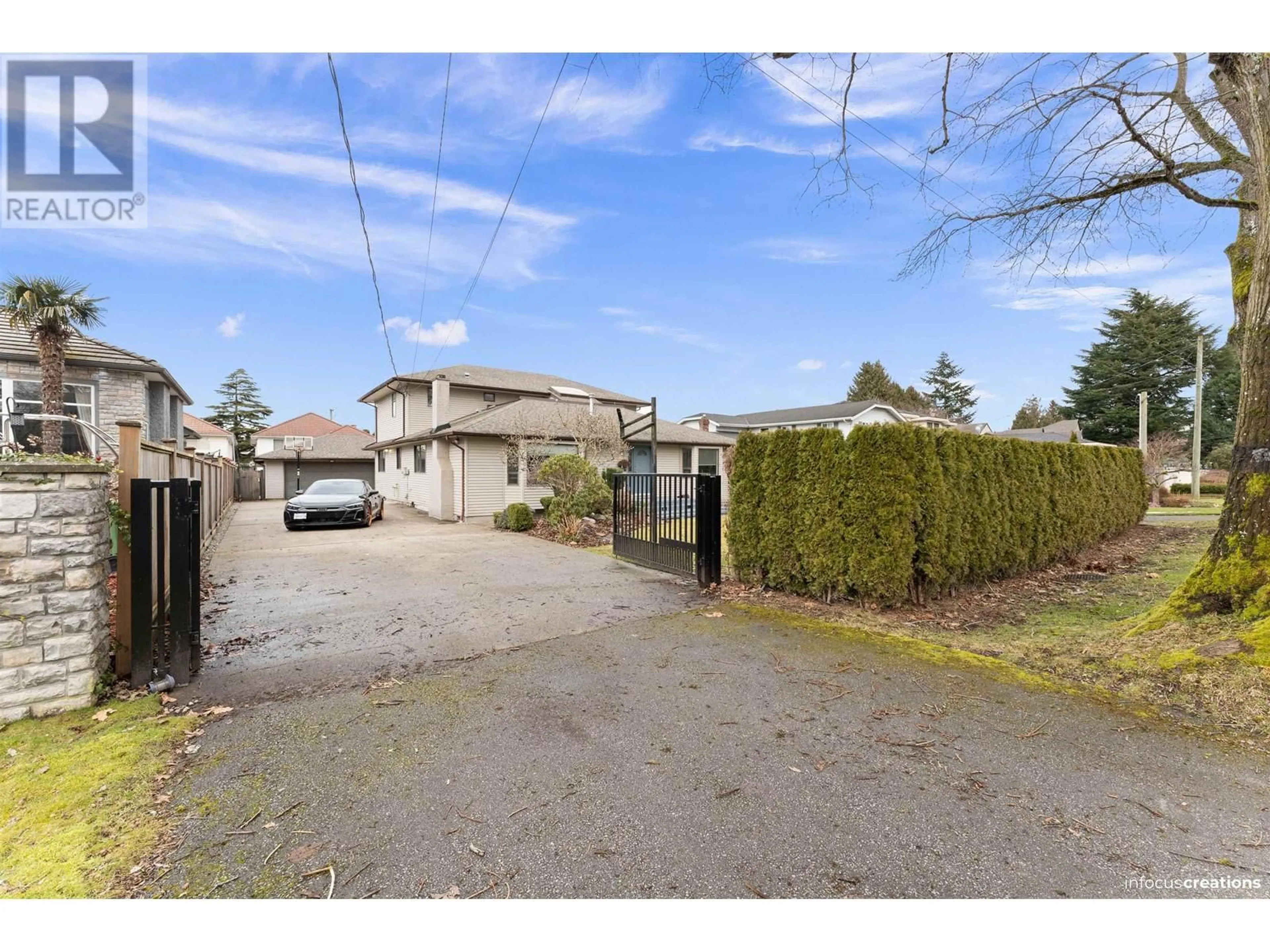 A pic from outside/outdoor area/front of a property/back of a property/a pic from drone, street for 10511 CAITHCART ROAD, Richmond British Columbia V6X1N3