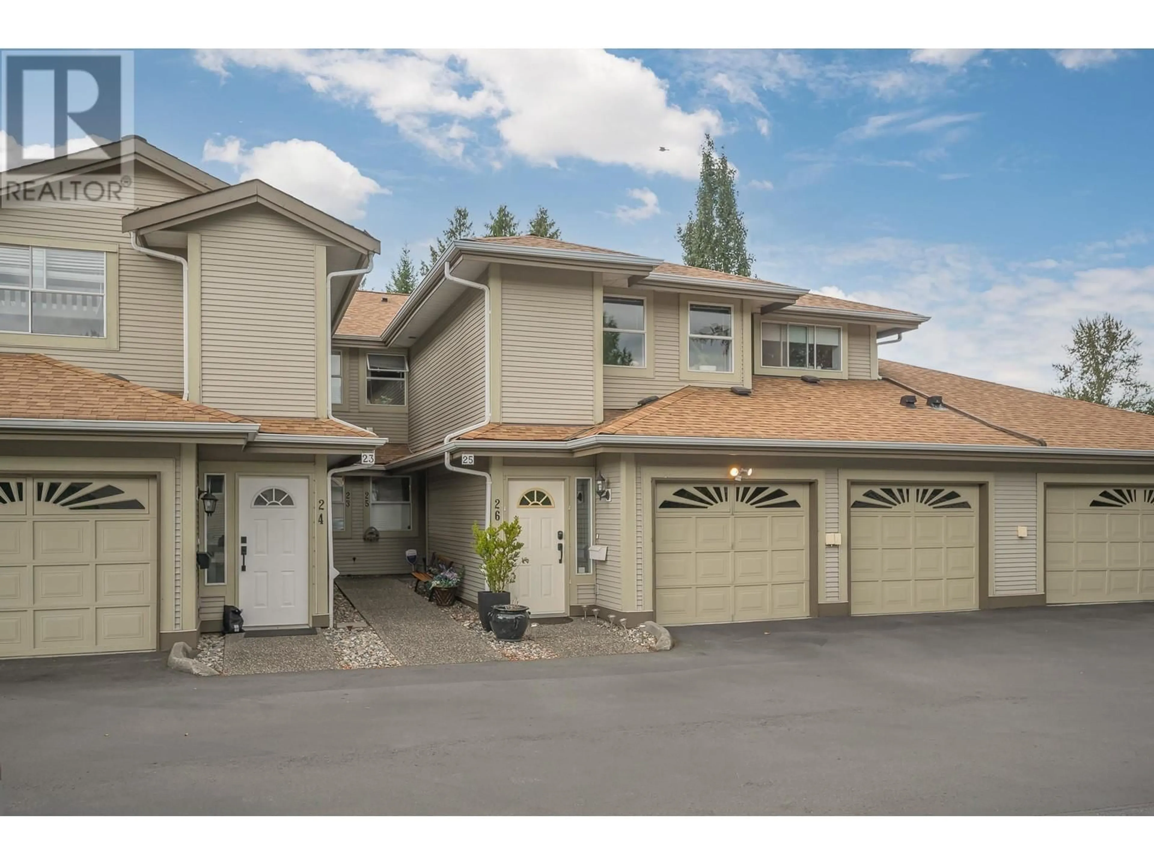 A pic from outside/outdoor area/front of a property/back of a property/a pic from drone, street for 23 - 12071 232B STREET, Maple Ridge British Columbia V2X0Z7