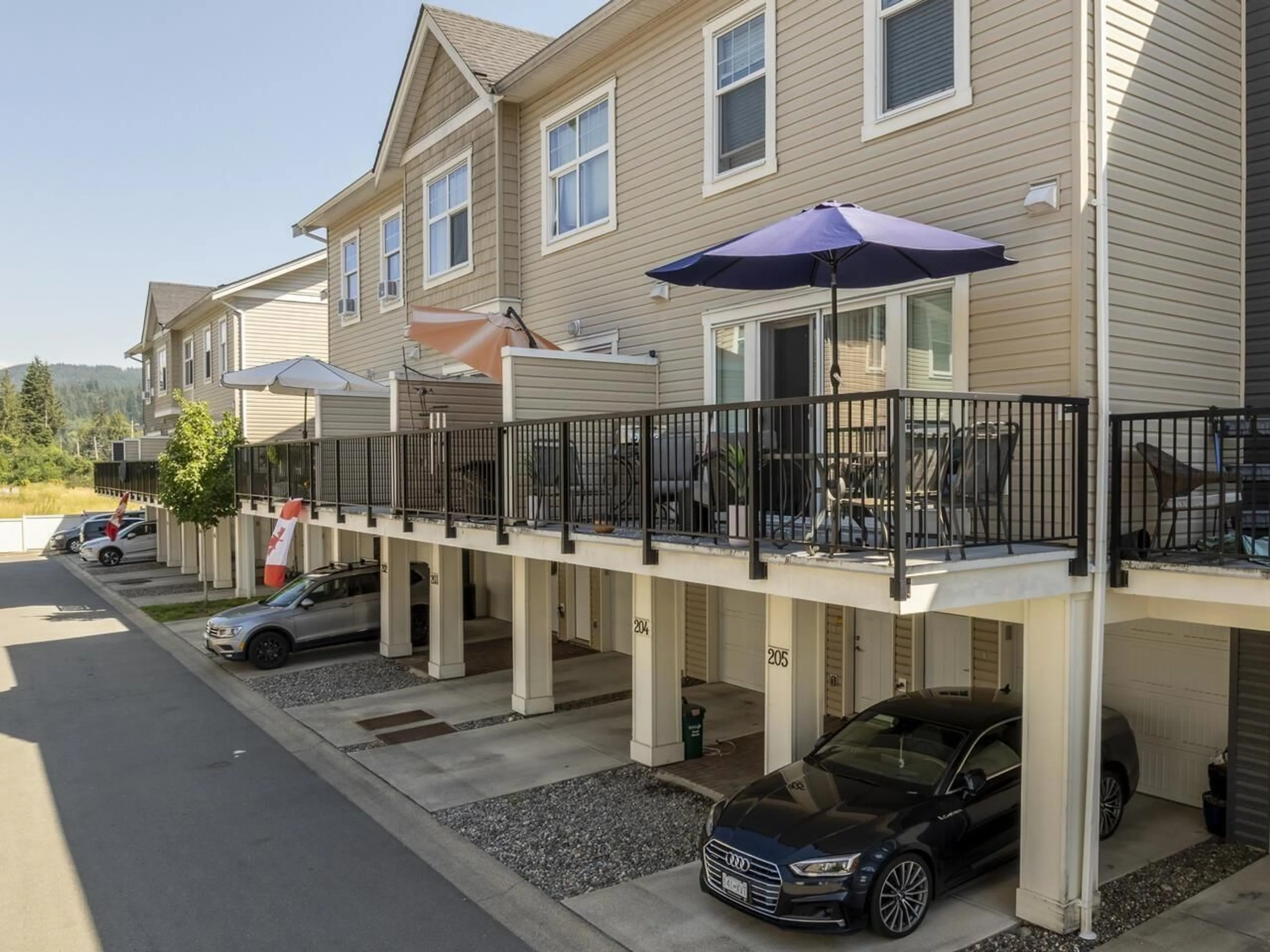 Patio, street for 203 - 32789 BURTON, Mission British Columbia V4S0C9