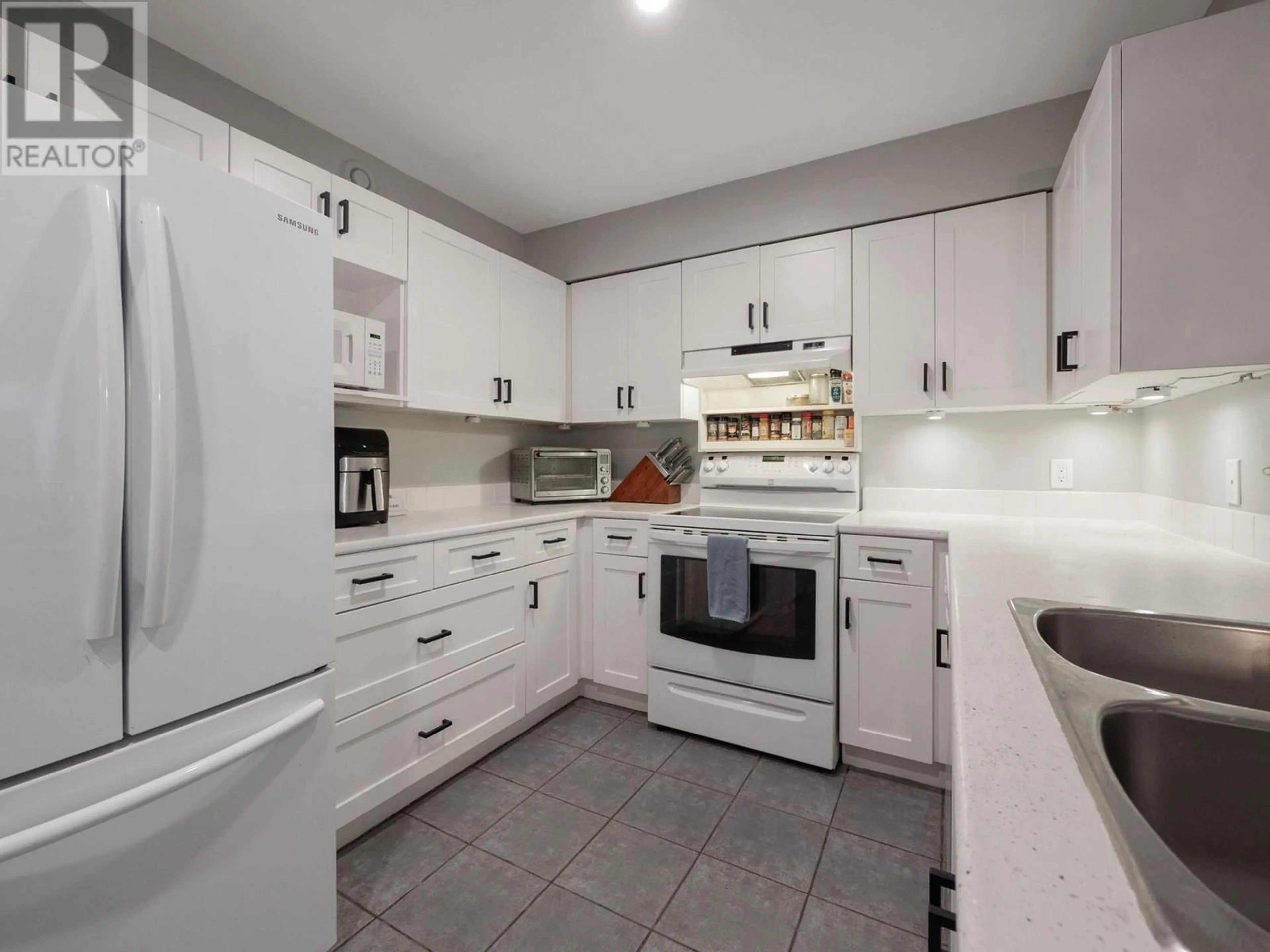 Standard kitchen, ceramic/tile floor for 111 - 5711 EBBTIDE STREET, Sechelt British Columbia V7Z0J5