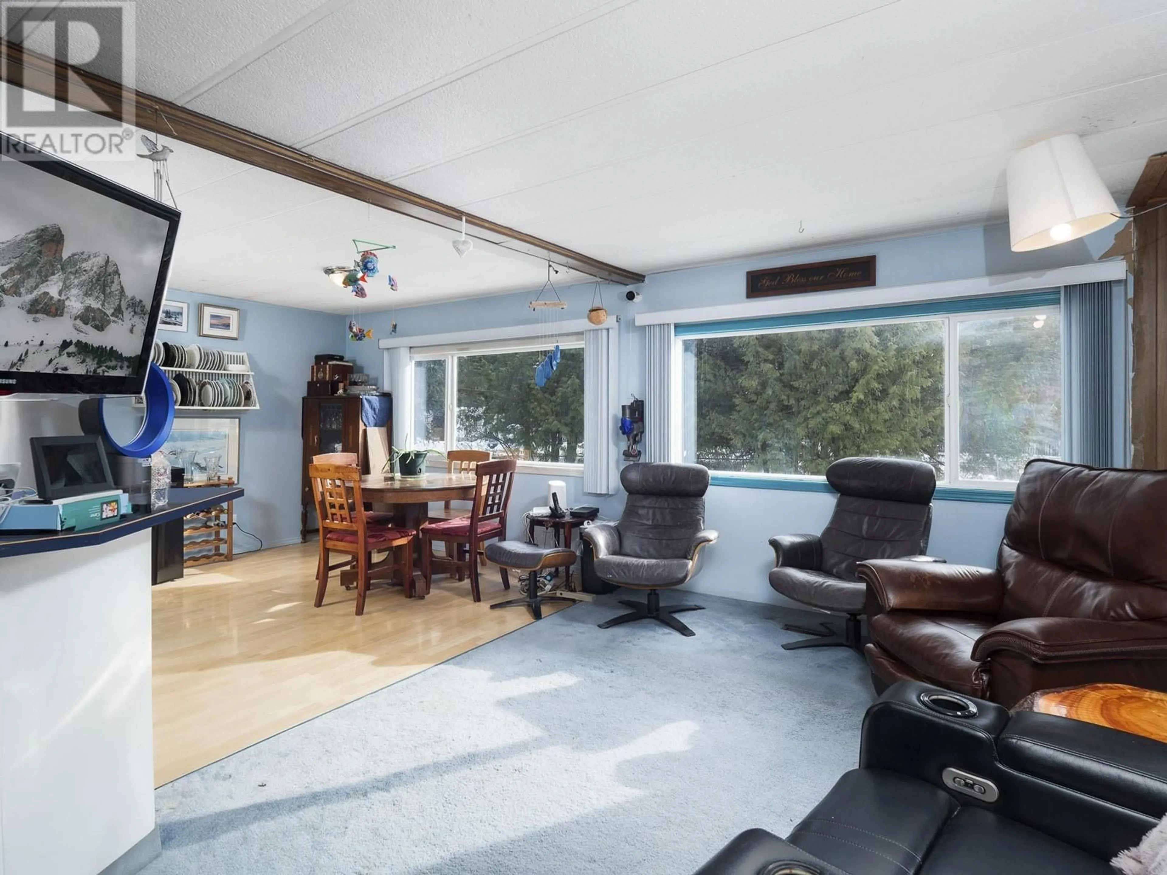 Living room with furniture, unknown for 3834 BALSUM ROAD, Prince George British Columbia V2K1Z8