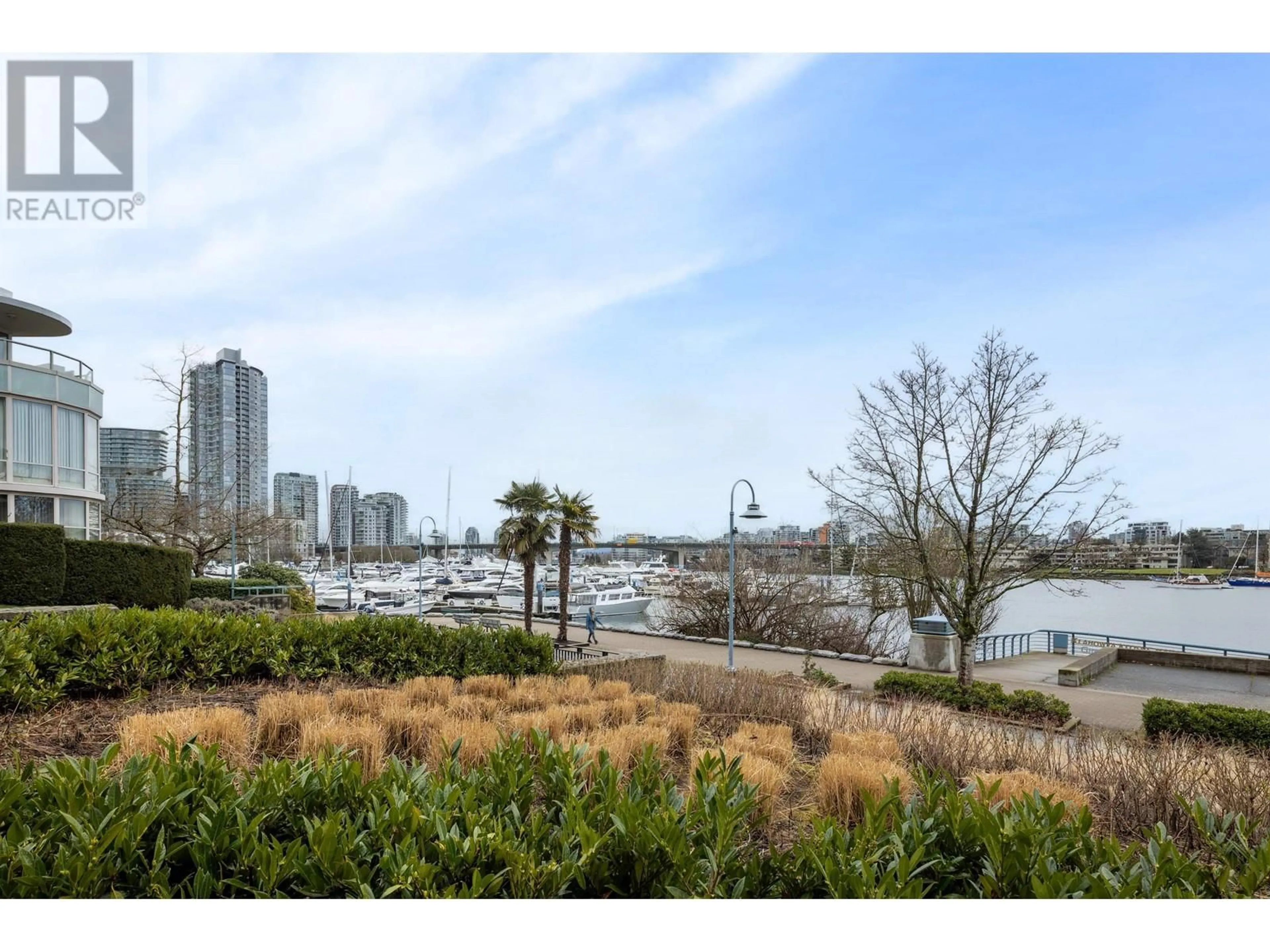 Unknown for 907 - 1288 MARINASIDE CRESCENT, Vancouver British Columbia V6Z2W5